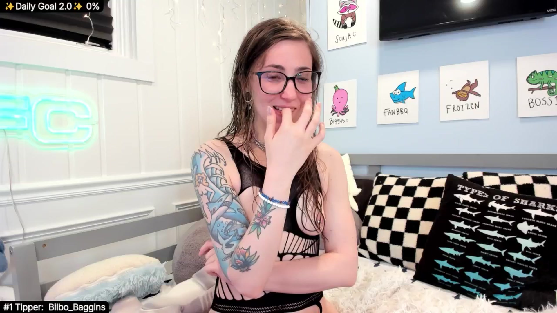 Gallery image thumbnail from TheSharkQueen's myfreecams stream on, 08/19/2025, 06:13 image 11 of 20