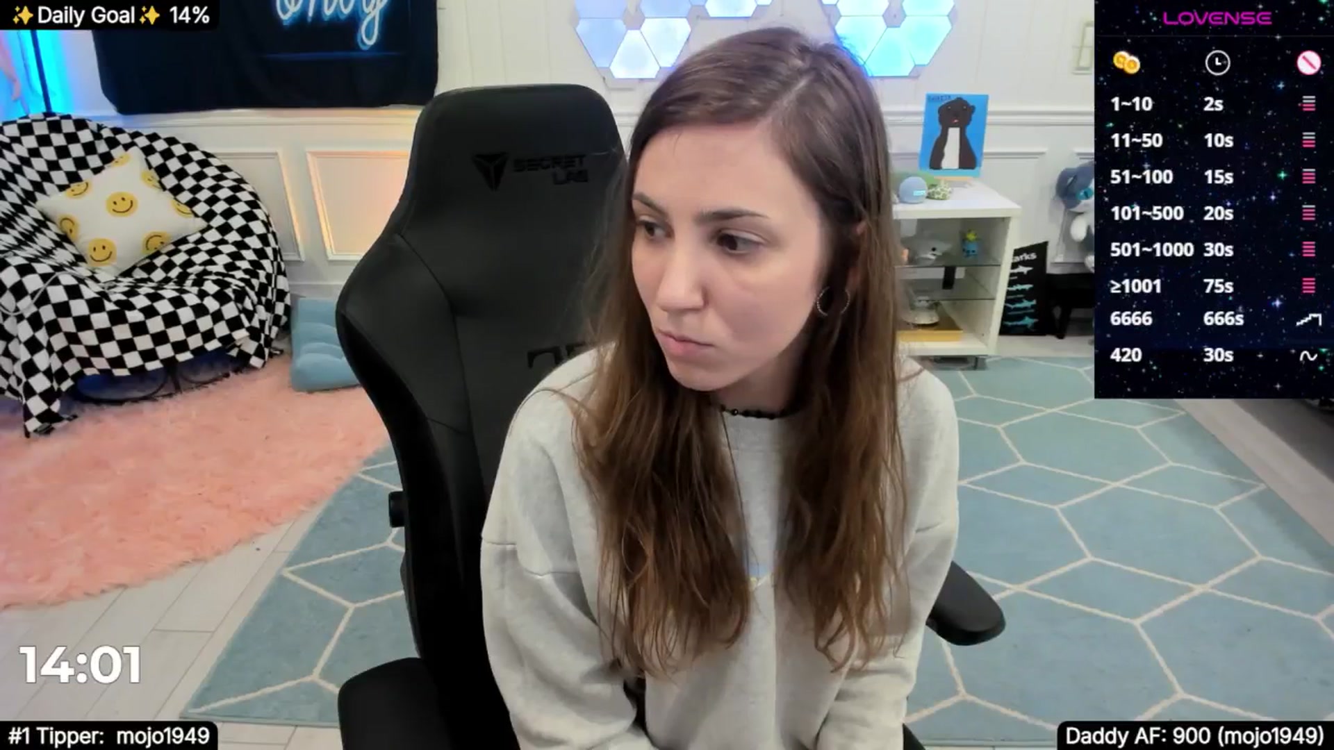 Gallery image thumbnail from TheSharkQueen's myfreecams stream on, 08/21/2025, 04:13 image 10 of 20