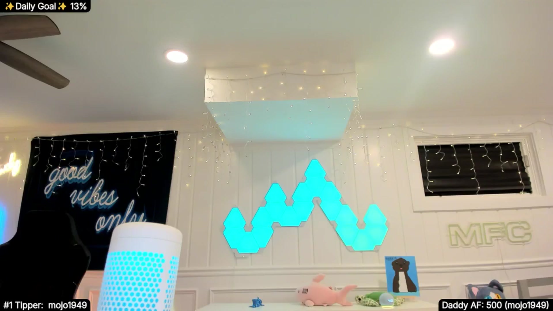 Gallery image thumbnail from TheSharkQueen's myfreecams stream on, 08/31/2025, 01:40 image 15 of 20