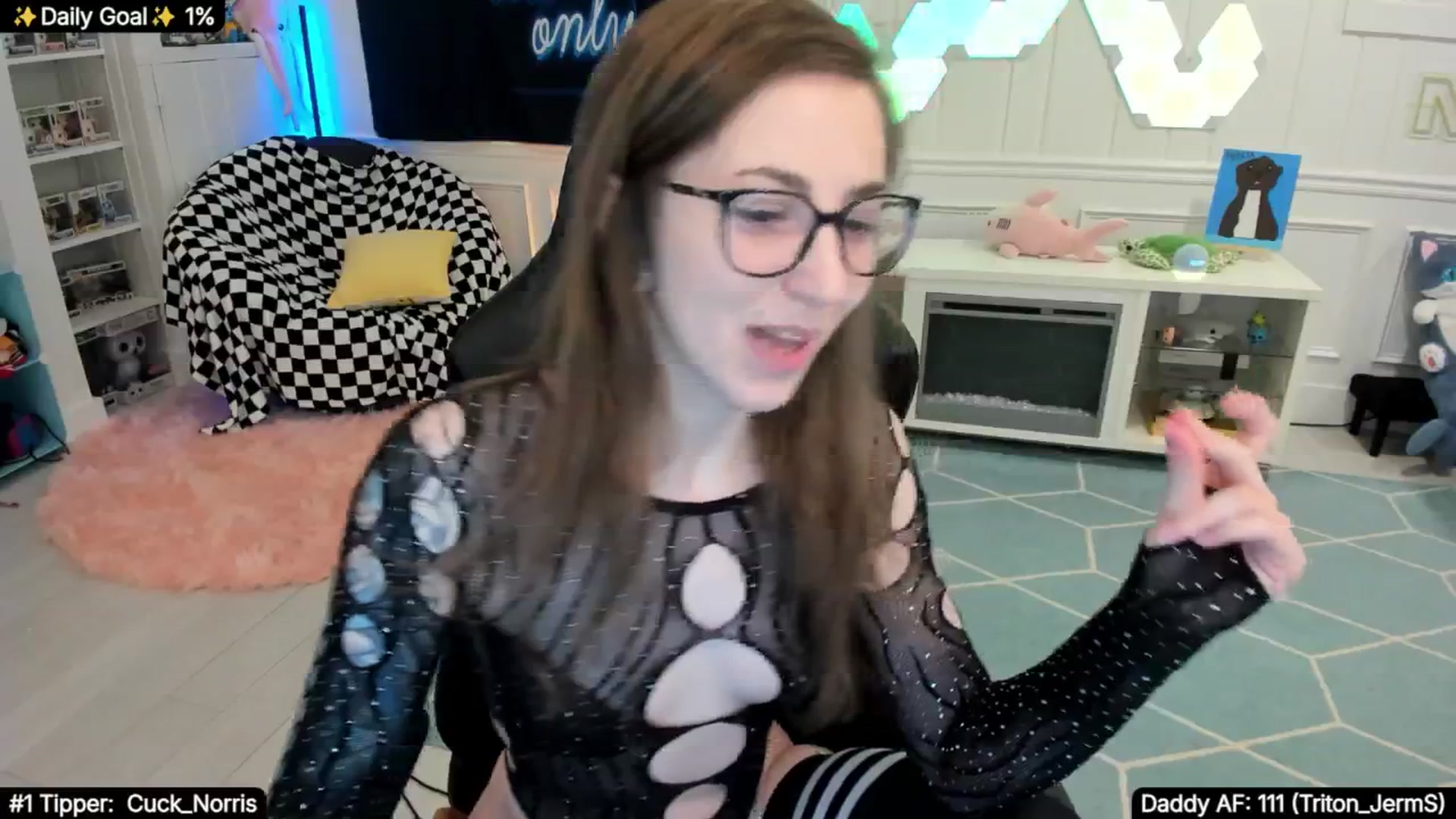Gallery image thumbnail from TheSharkQueen's myfreecams stream on, 08/31/2025, 01:40 image 6 of 20