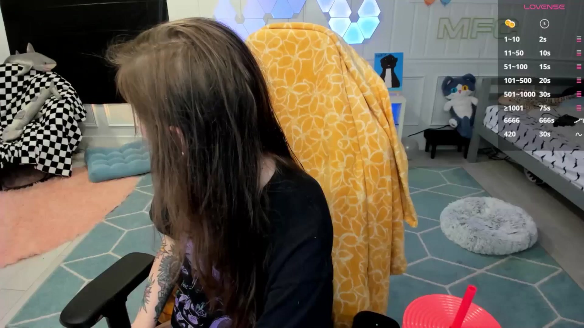 Gallery image thumbnail from TheSharkQueen's myfreecams stream on, 09/19/2025, 03:28 image 9 of 20