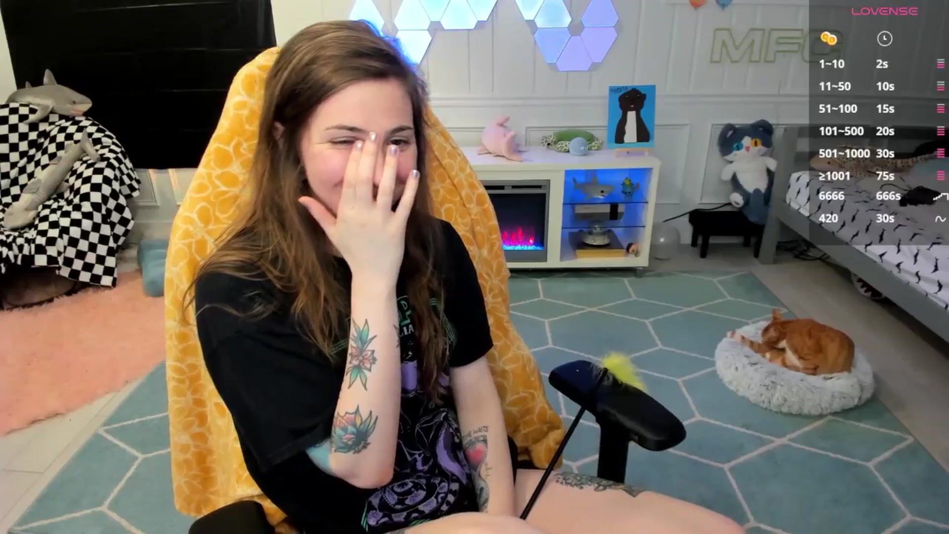 Gallery image thumbnail from TheSharkQueen's myfreecams stream on, 09/19/2025, 03:28 image 7 of 20