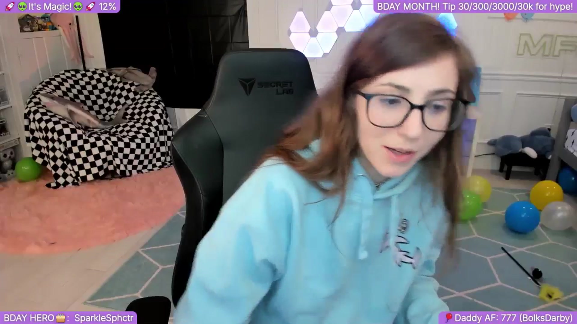 Gallery image thumbnail from TheSharkQueen's myfreecams stream on, 09/30/2025, 05:43 image 16 of 20