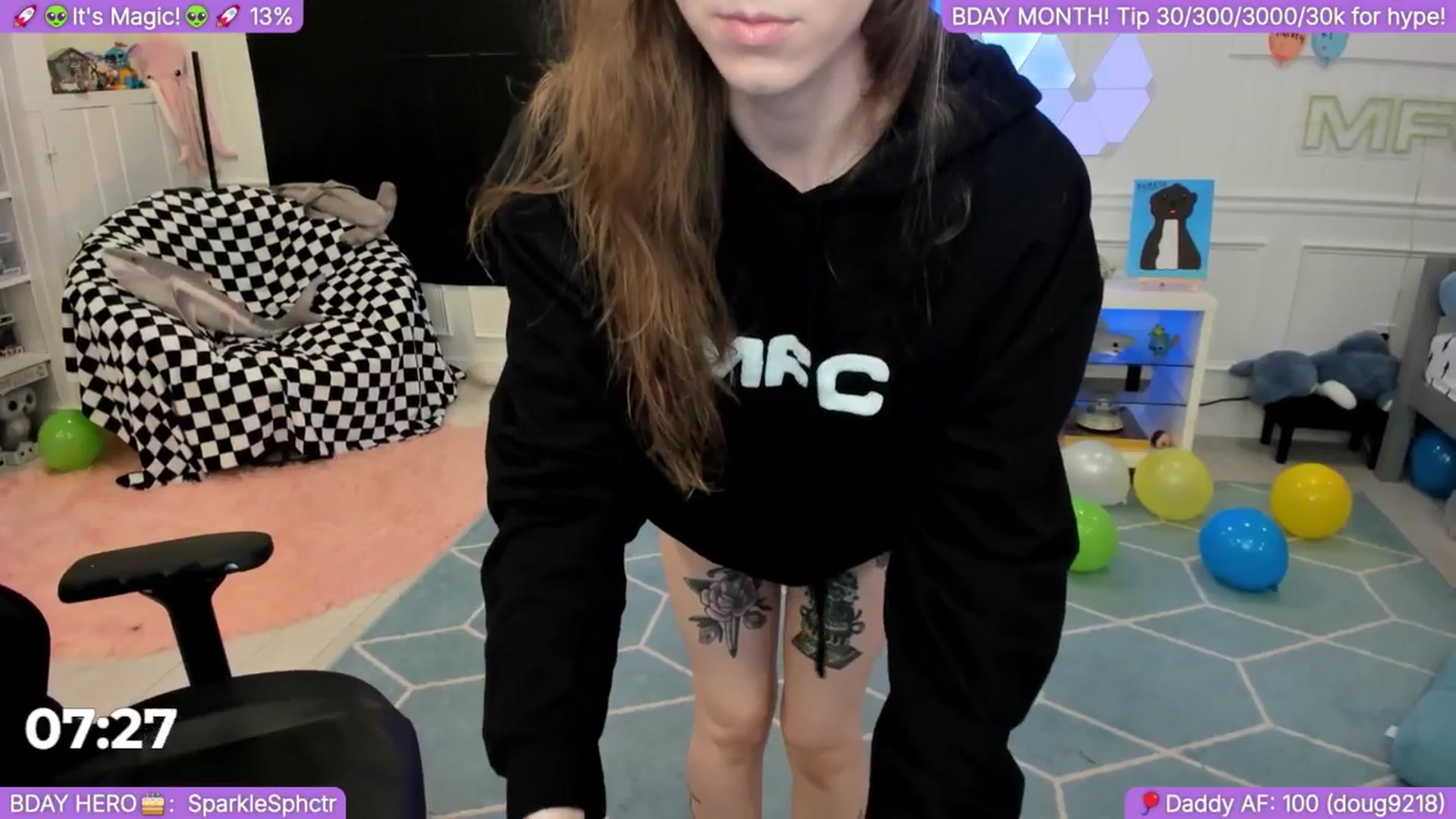 Gallery image thumbnail from TheSharkQueen's myfreecams stream on, 10/01/2025, 06:01 image 3 of 20