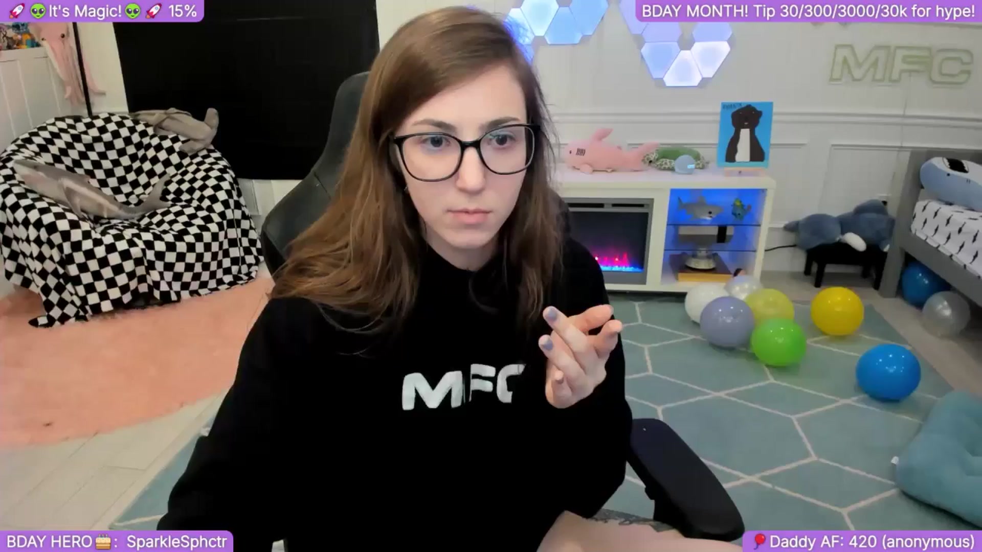 Gallery image thumbnail from TheSharkQueen's myfreecams stream on, 10/01/2025, 06:01 image 12 of 20