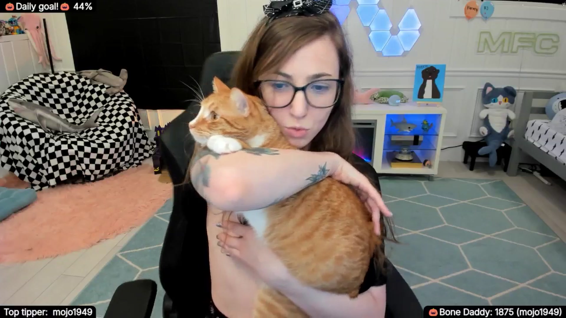 Gallery image thumbnail from TheSharkQueen's myfreecams stream on, 10/04/2025, 03:42 image 7 of 20
