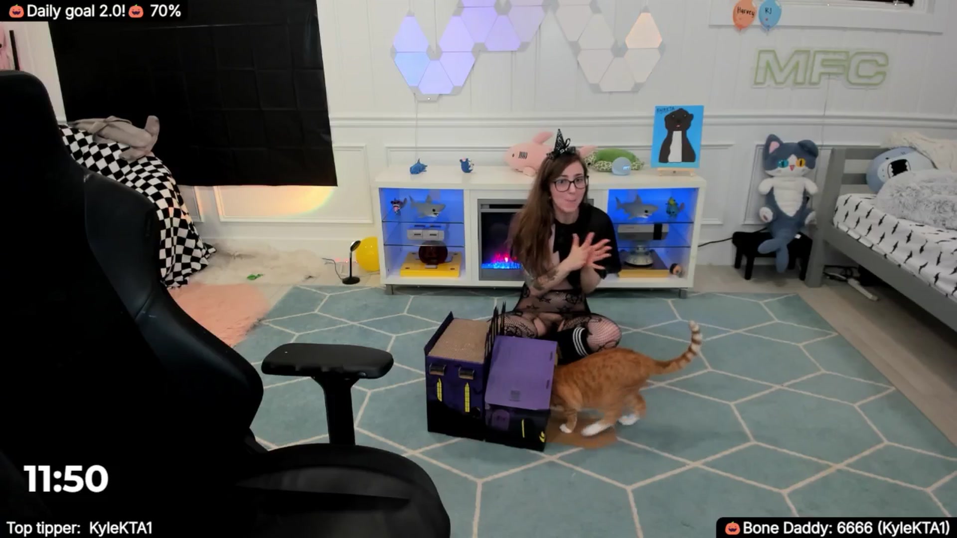 Gallery image thumbnail from TheSharkQueen's myfreecams stream on, 10/04/2025, 06:52 image 18 of 20