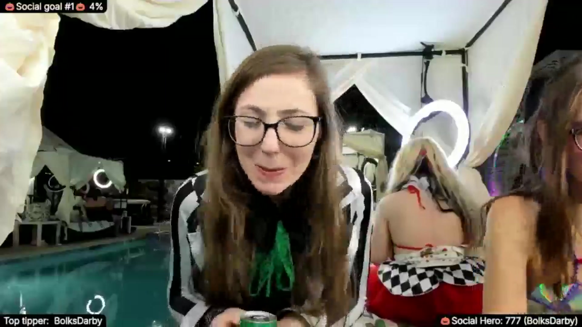 Gallery image thumbnail from TheSharkQueen's myfreecams stream on, 10/07/2025, 02:32 image 11 of 20