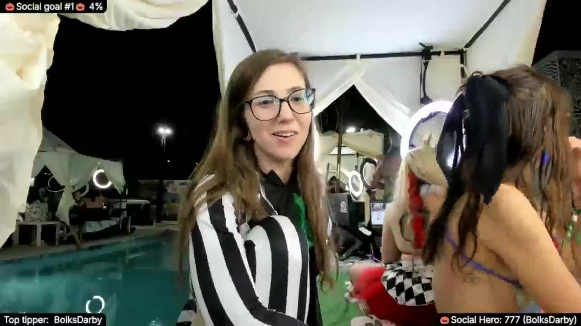Gallery image thumbnail from TheSharkQueen's myfreecams stream on, 10/07/2025, 02:32 image 15 of 20