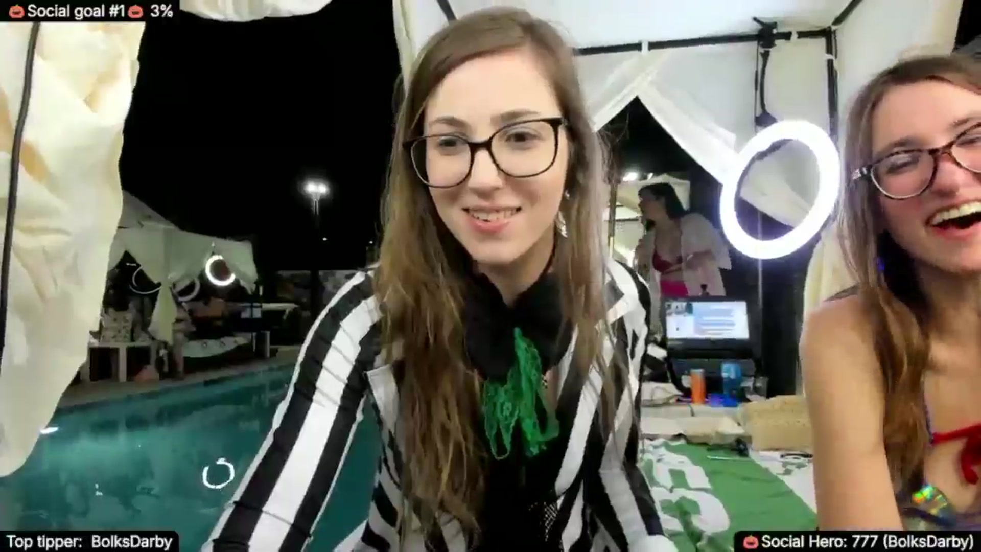 Gallery image thumbnail from TheSharkQueen's myfreecams stream on, 10/07/2025, 02:32 image 4 of 20
