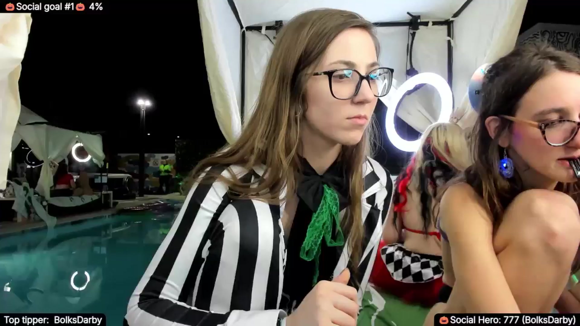 Gallery image thumbnail from TheSharkQueen's myfreecams stream on, 10/07/2025, 03:35 image 1 of 20