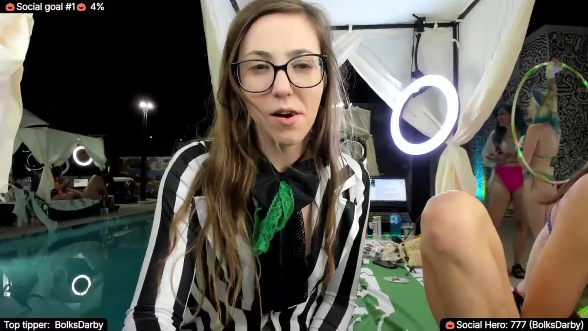 Gallery image thumbnail from TheSharkQueen's myfreecams stream on, 10/07/2025, 03:35 image 6 of 20