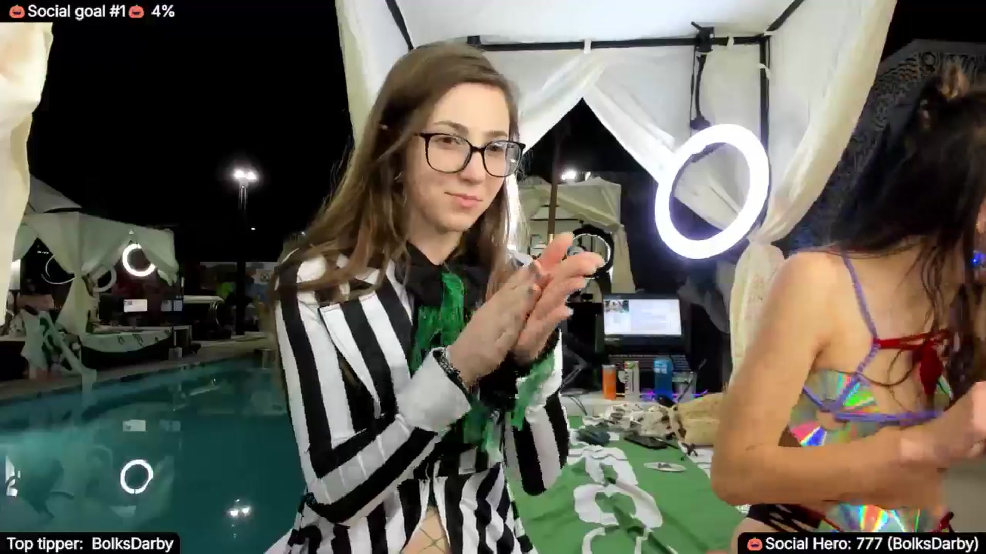 Gallery image thumbnail from TheSharkQueen's myfreecams stream on, 10/07/2025, 03:35 image 10 of 20