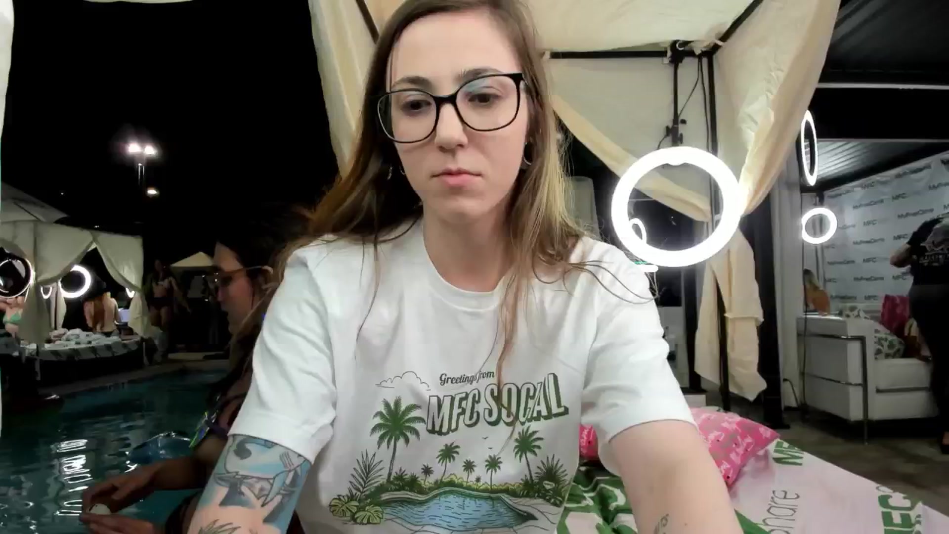 Gallery image thumbnail from TheSharkQueen's myfreecams stream on, 10/07/2025, 05:45 image 8 of 20