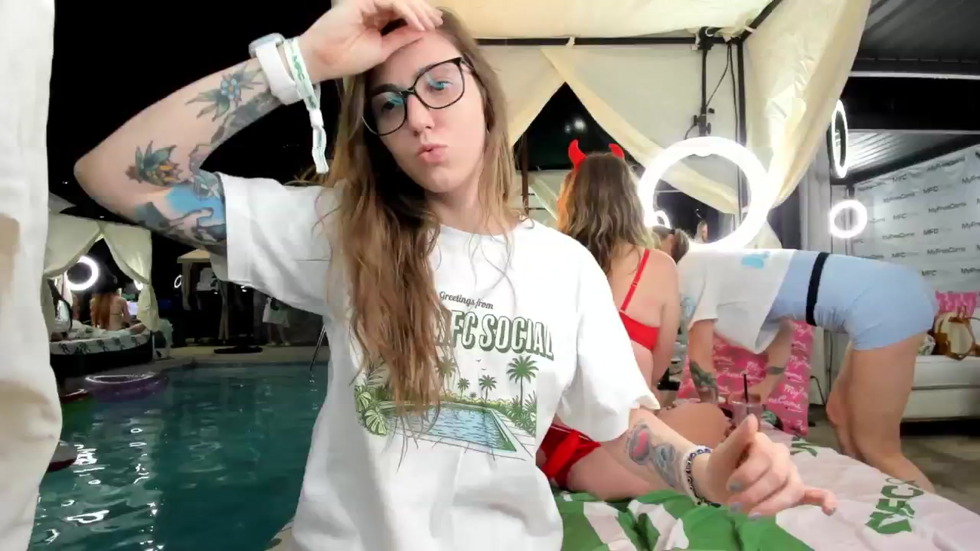 Gallery image thumbnail from TheSharkQueen's myfreecams stream on, 10/07/2025, 05:45 image 19 of 20