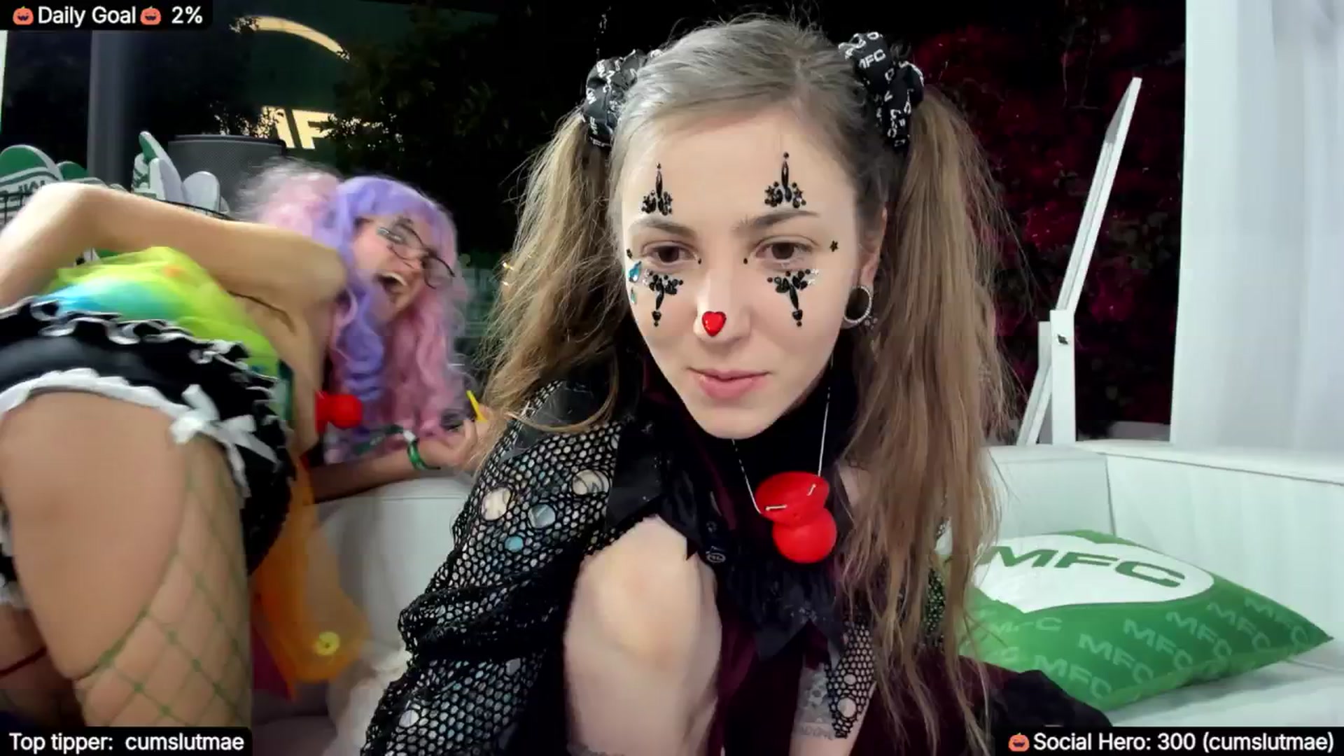 Gallery image thumbnail from TheSharkQueen's myfreecams stream on, 10/08/2025, 06:16 image 5 of 20
