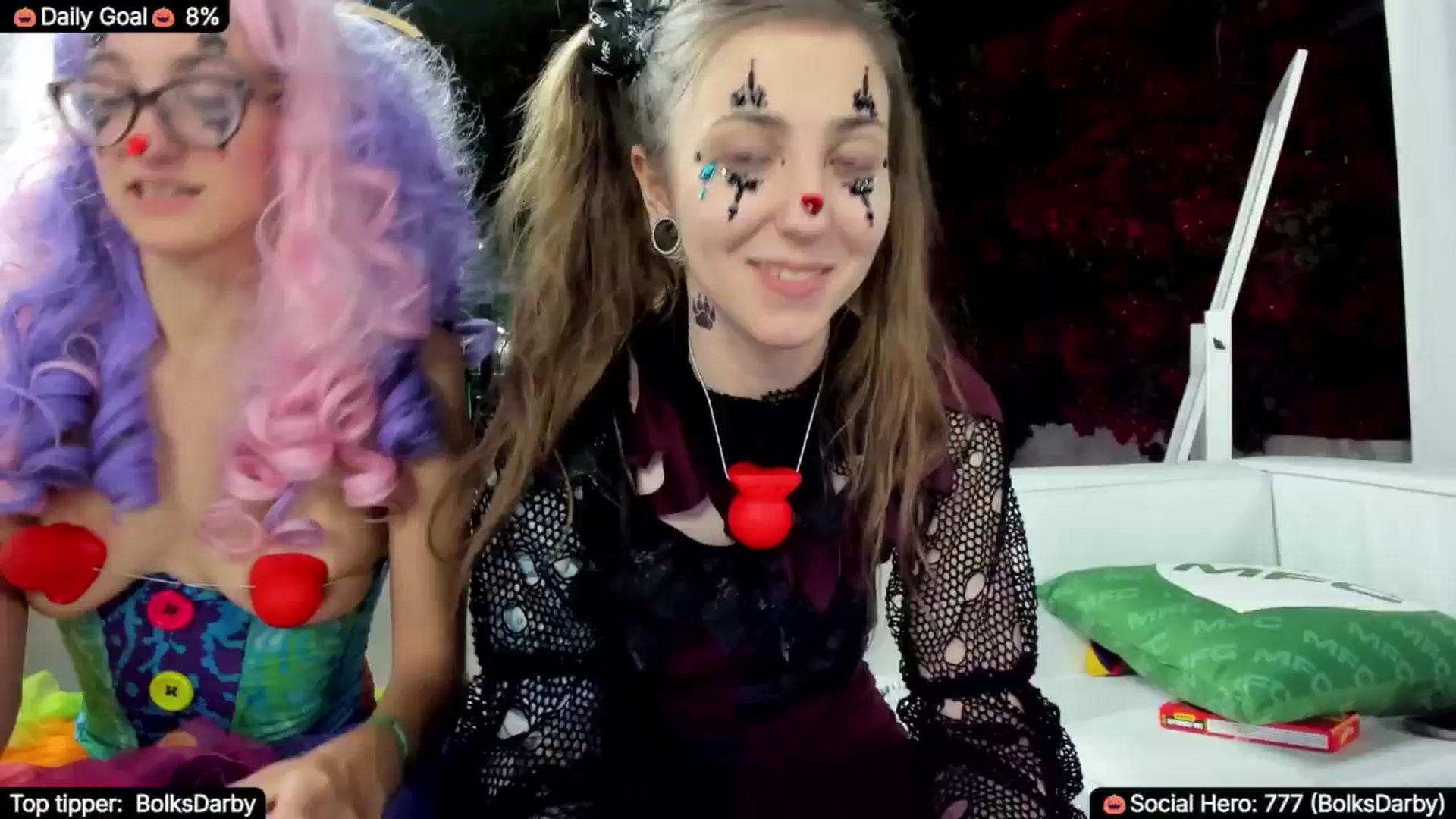 Gallery image thumbnail from TheSharkQueen's myfreecams stream on, 10/08/2025, 06:16 image 10 of 20