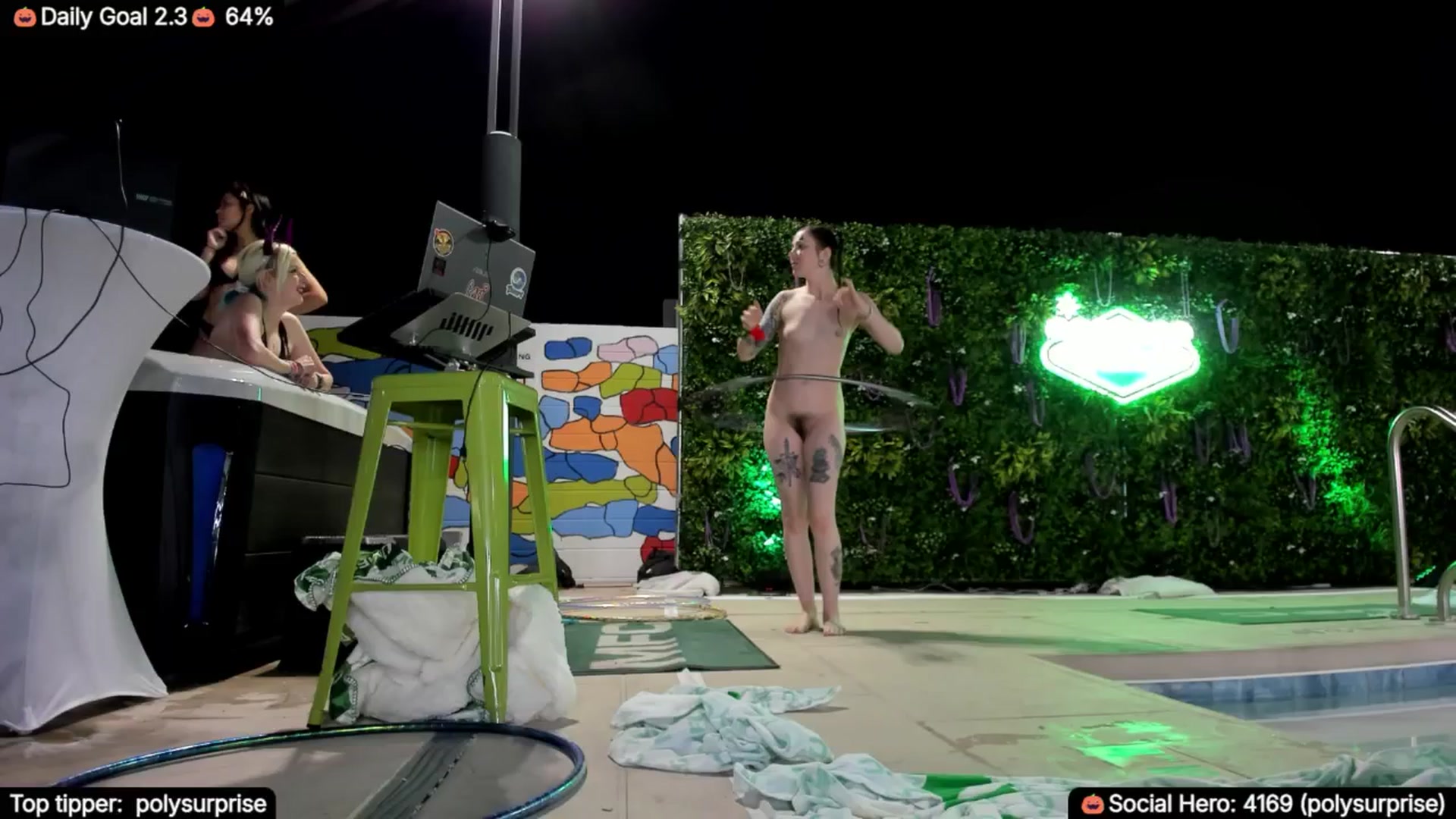 Gallery image thumbnail from TheSharkQueen's myfreecams stream on, 10/08/2025, 09:27 image 17 of 20
