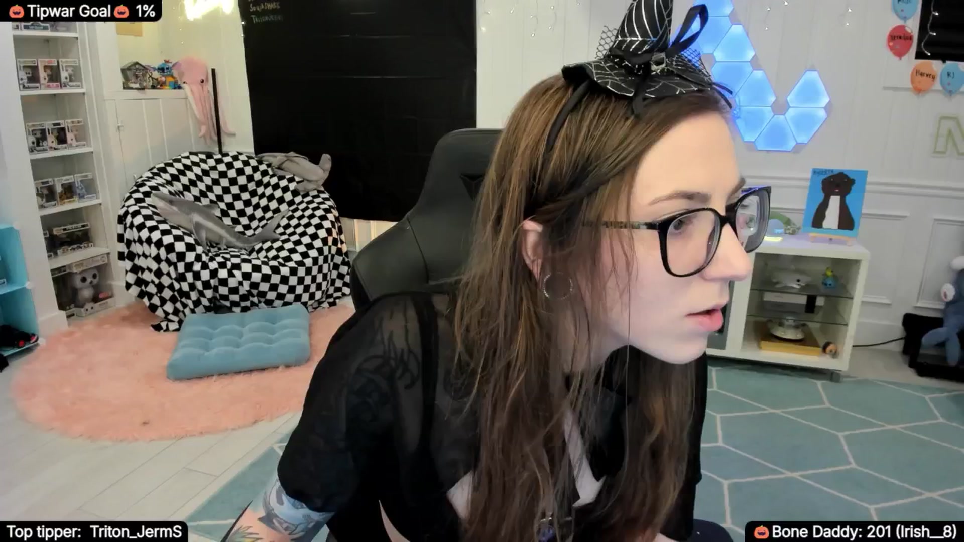Gallery image thumbnail from TheSharkQueen's myfreecams stream on, 10/12/2025, 01:03 image 20 of 20