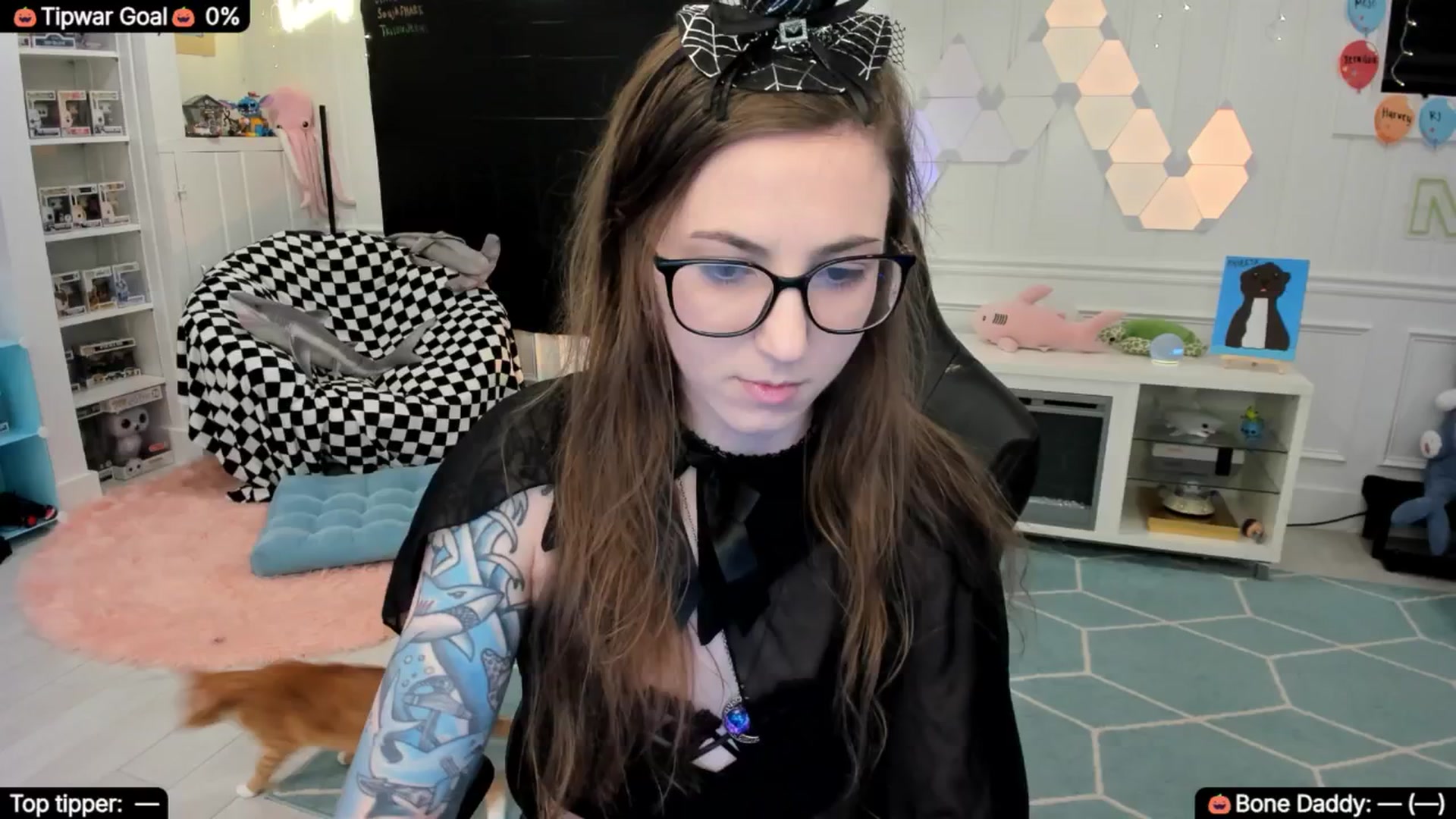 Gallery image thumbnail from TheSharkQueen's myfreecams stream on, 10/12/2025, 01:03 image 12 of 20