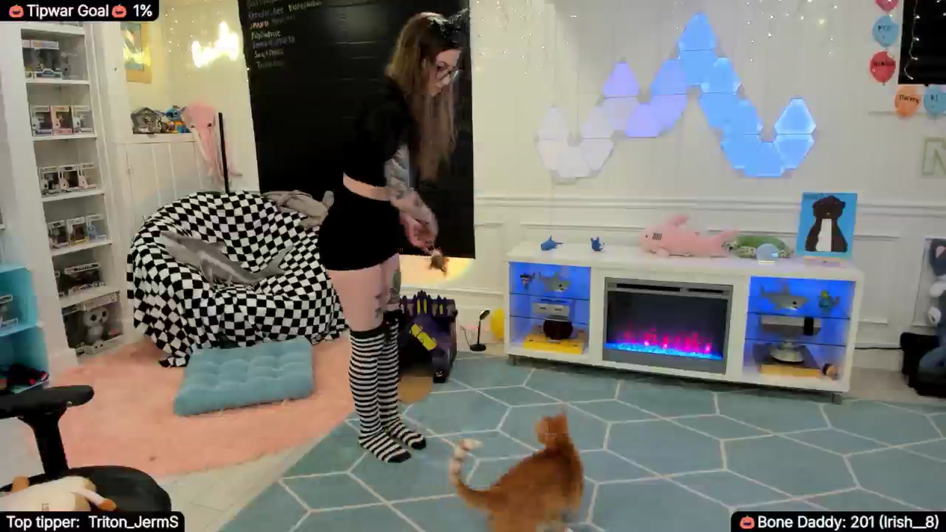 Gallery image thumbnail from TheSharkQueen's myfreecams stream on, 10/12/2025, 04:07 image 2 of 20