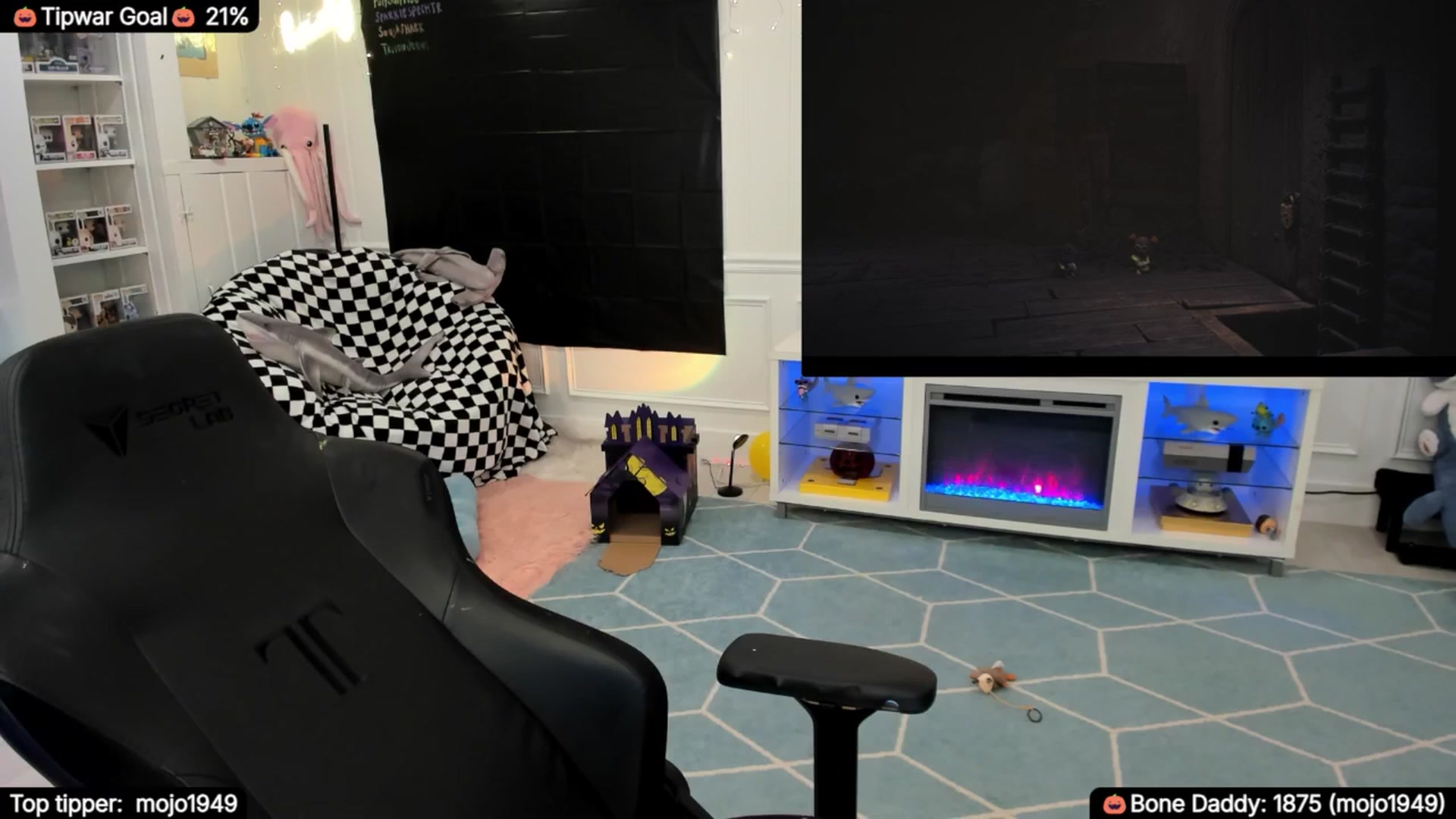 Gallery image thumbnail from TheSharkQueen's myfreecams stream on, 10/12/2025, 04:07 image 12 of 20