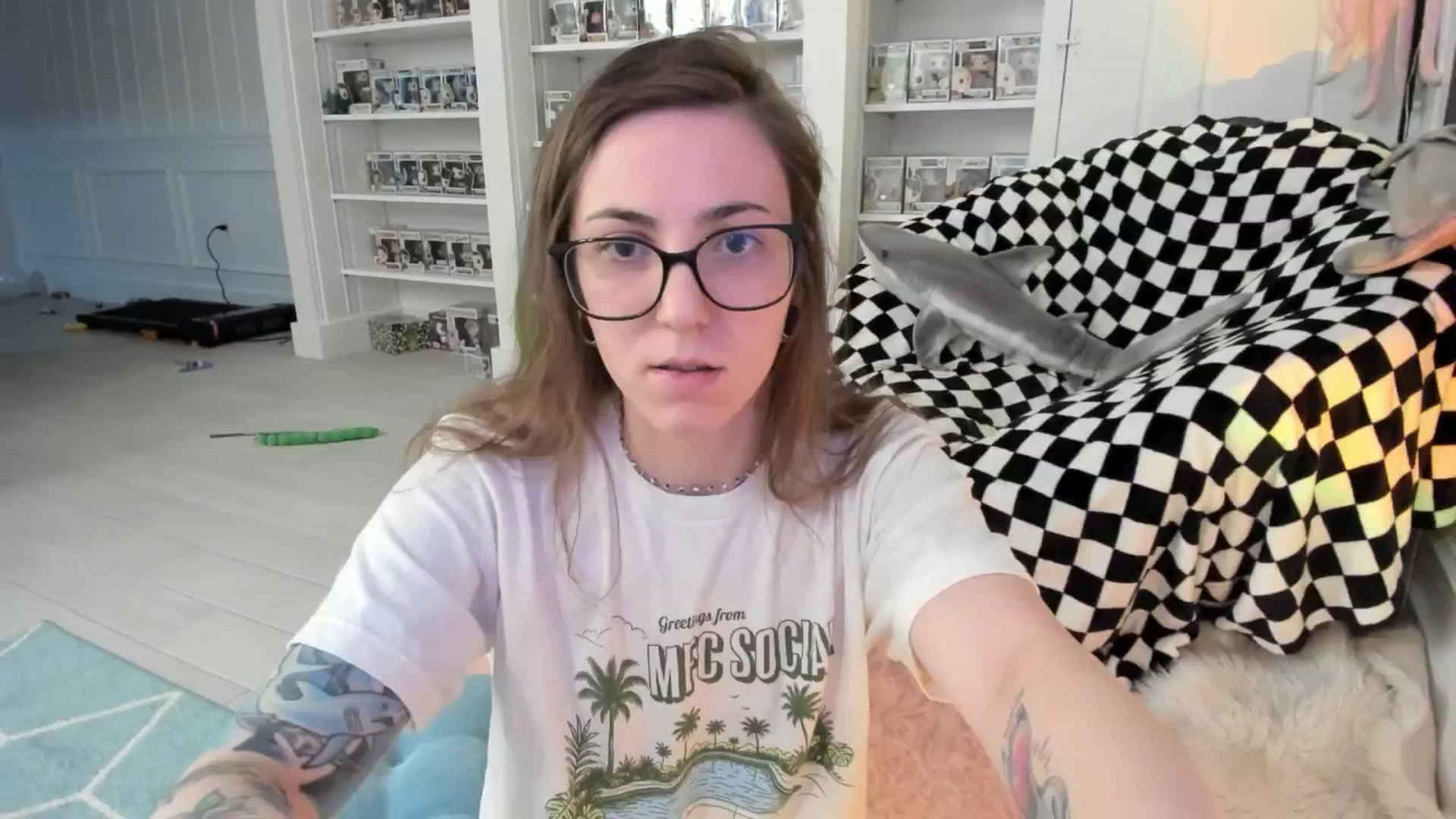 Gallery image thumbnail from TheSharkQueen's myfreecams stream on, 10/14/2025, 05:57 image 9 of 20