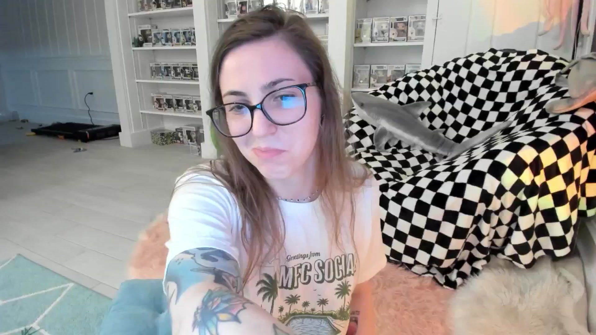 Gallery image thumbnail from TheSharkQueen's myfreecams stream on, 10/14/2025, 05:57 image 7 of 20