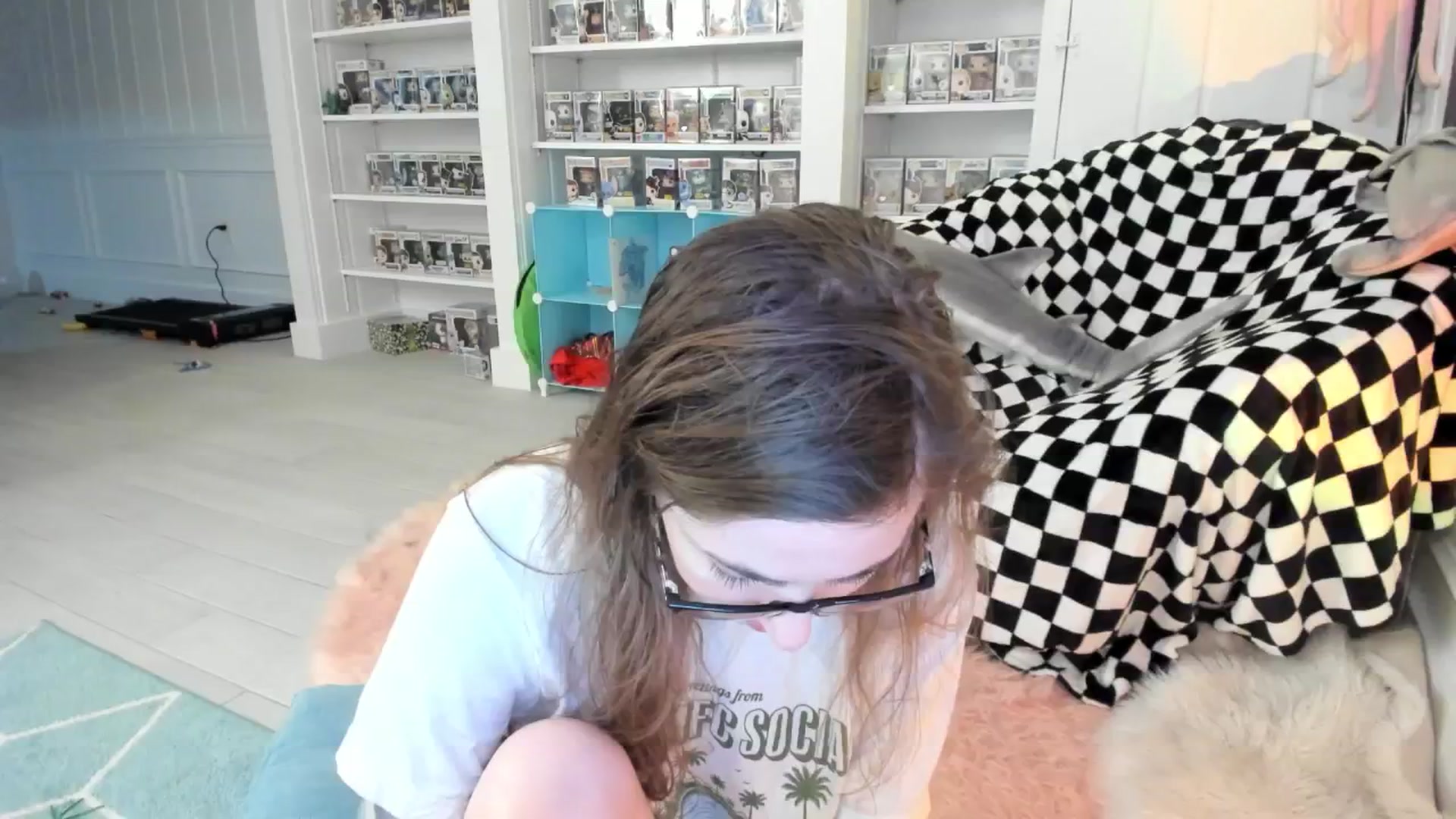 Gallery image thumbnail from TheSharkQueen's myfreecams stream on, 10/14/2025, 05:57 image 4 of 20