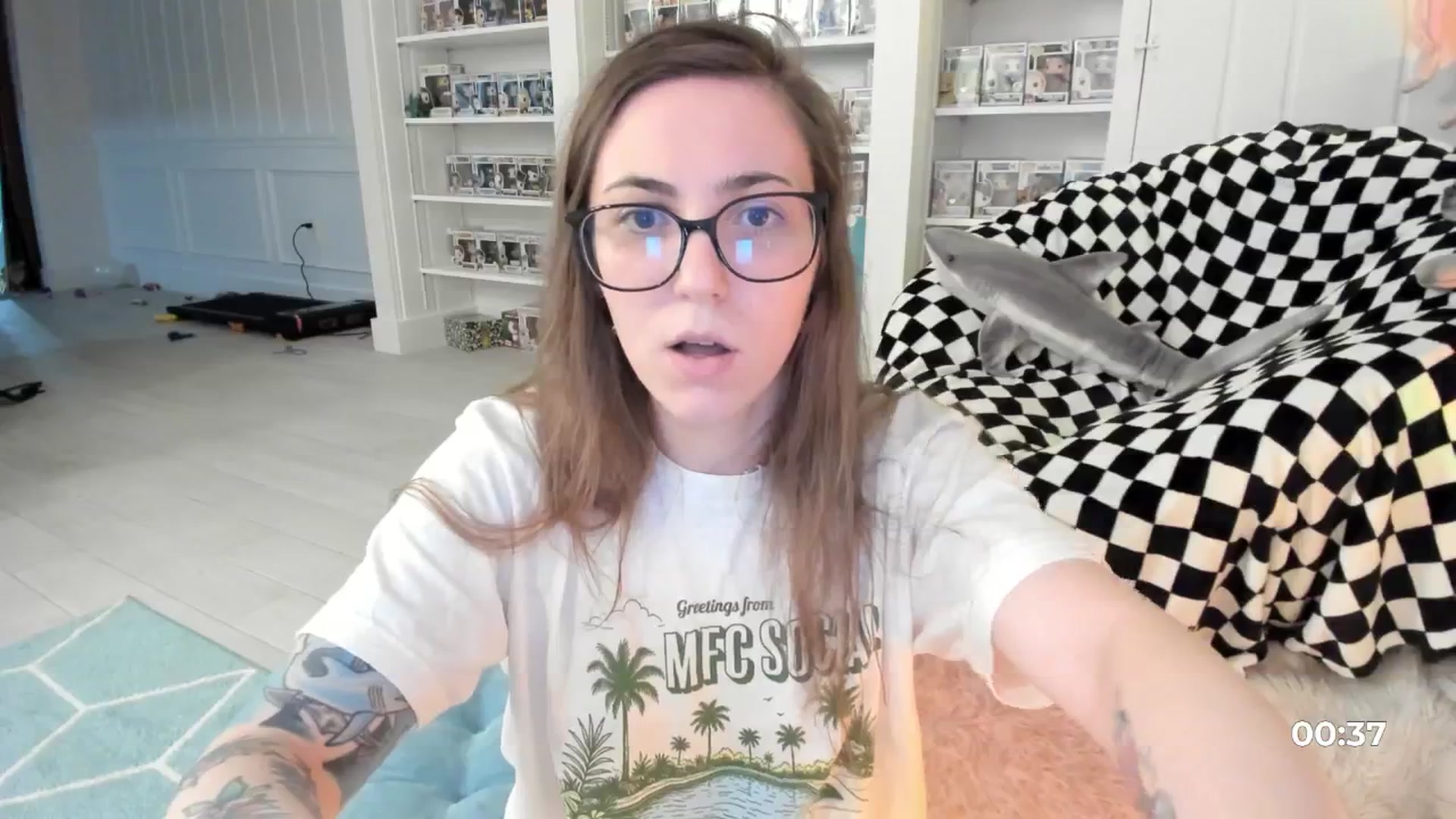 Gallery image thumbnail from TheSharkQueen's myfreecams stream on, 10/14/2025, 05:57 image 20 of 20