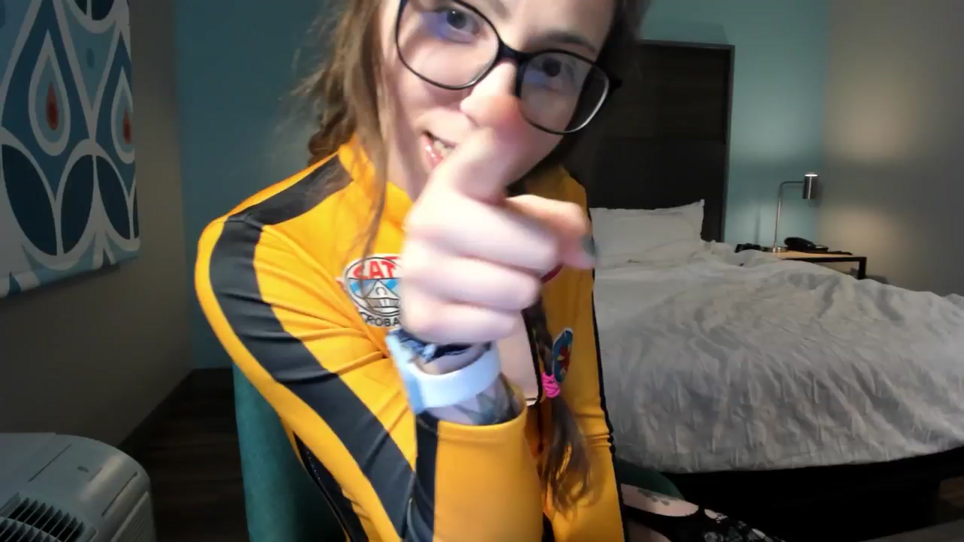 Gallery image thumbnail from TheSharkQueen's myfreecams stream on, 10/18/2025, 04:51 image 10 of 20