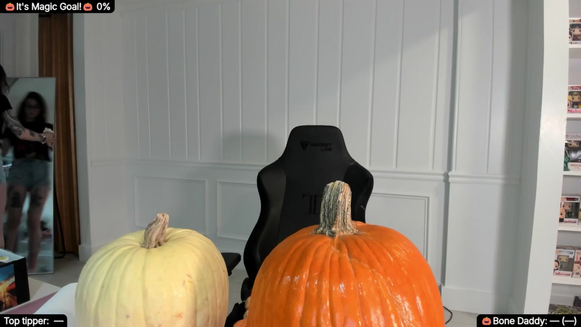 Gallery image thumbnail from TheSharkQueen's myfreecams stream on, 10/24/2025, 04:57 image 1 of 20