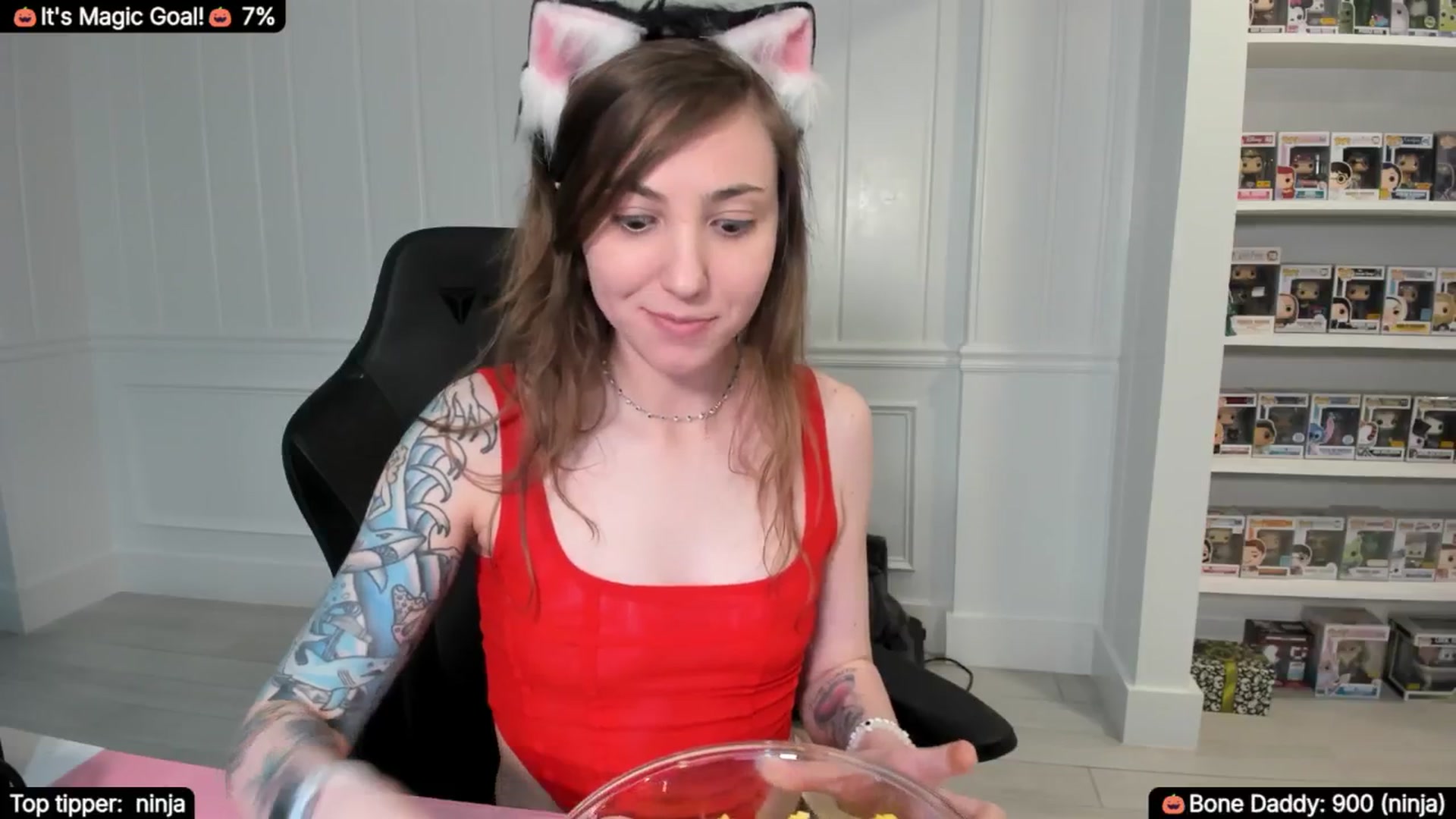 Gallery image thumbnail from TheSharkQueen's myfreecams stream on, 10/25/2025, 06:41 image 10 of 20