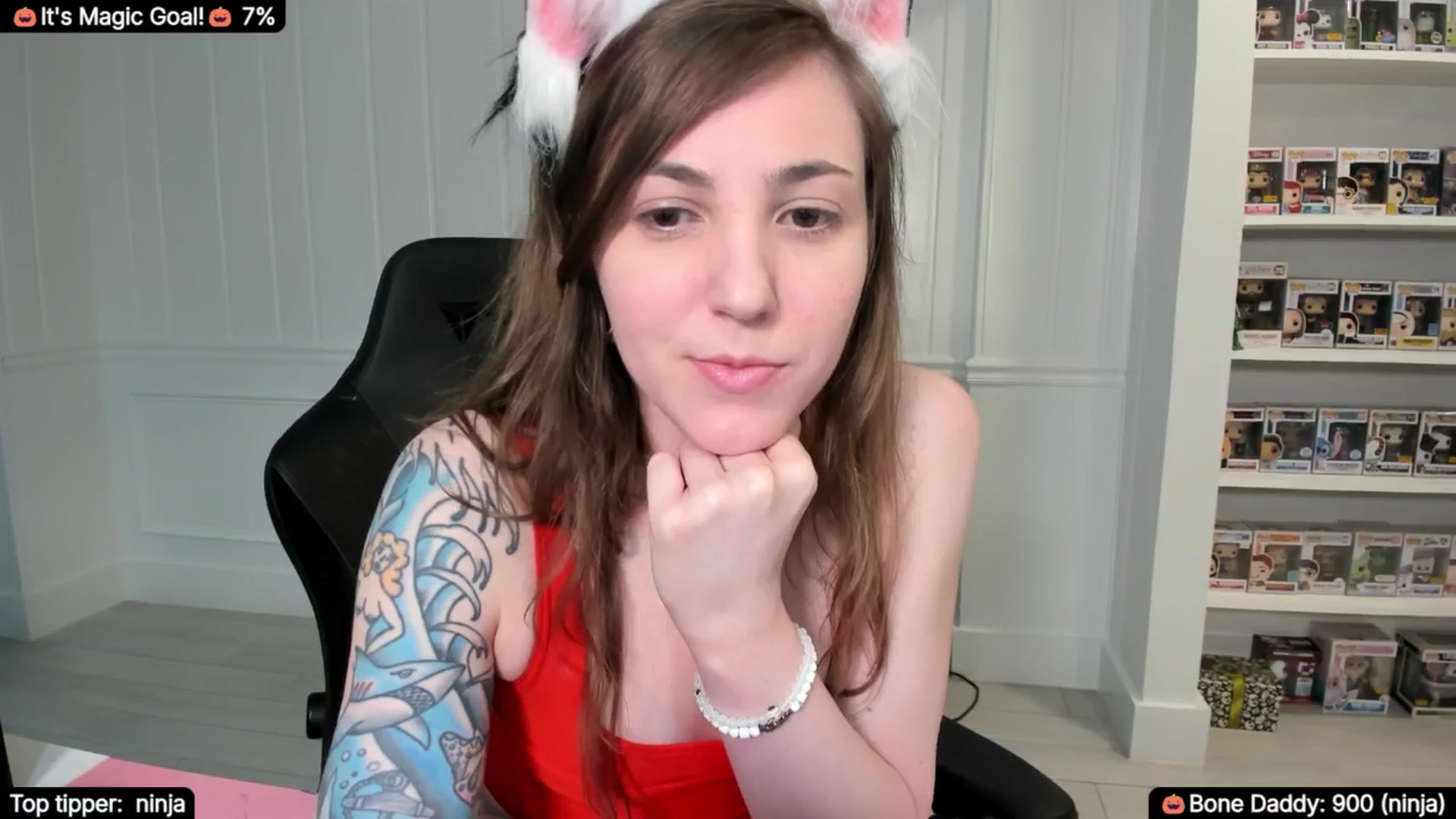 Gallery image thumbnail from TheSharkQueen's myfreecams stream on, 10/25/2025, 06:41 image 7 of 20