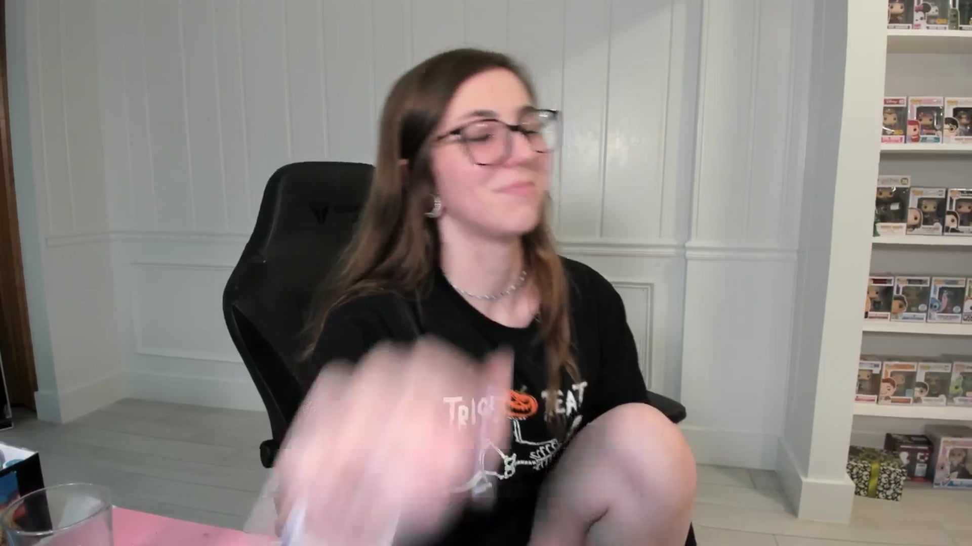 Gallery image thumbnail from TheSharkQueen's myfreecams stream on, 10/26/2025, 09:23 image 19 of 20