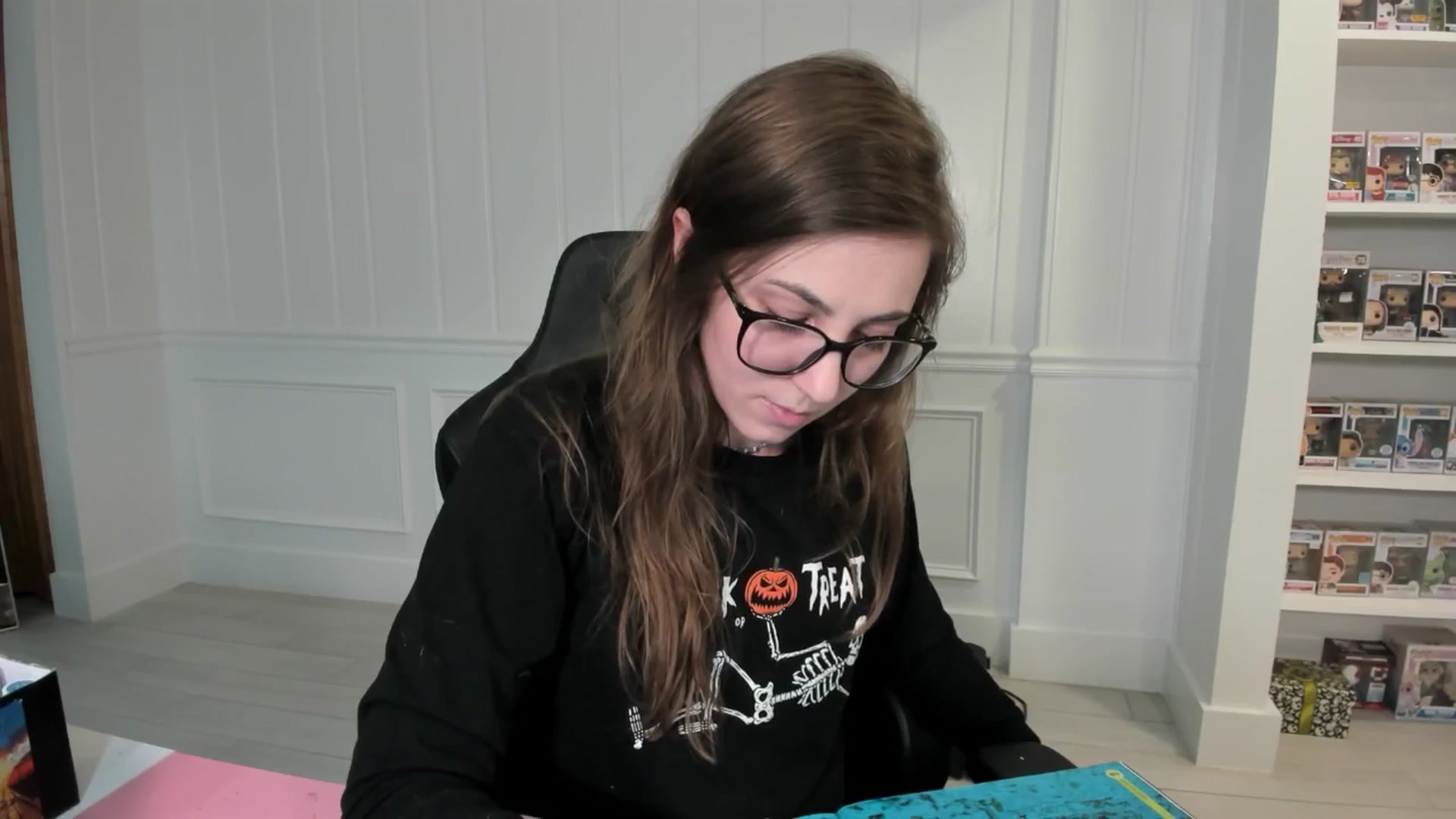 Gallery image thumbnail from TheSharkQueen's myfreecams stream on, 10/26/2025, 09:23 image 3 of 20