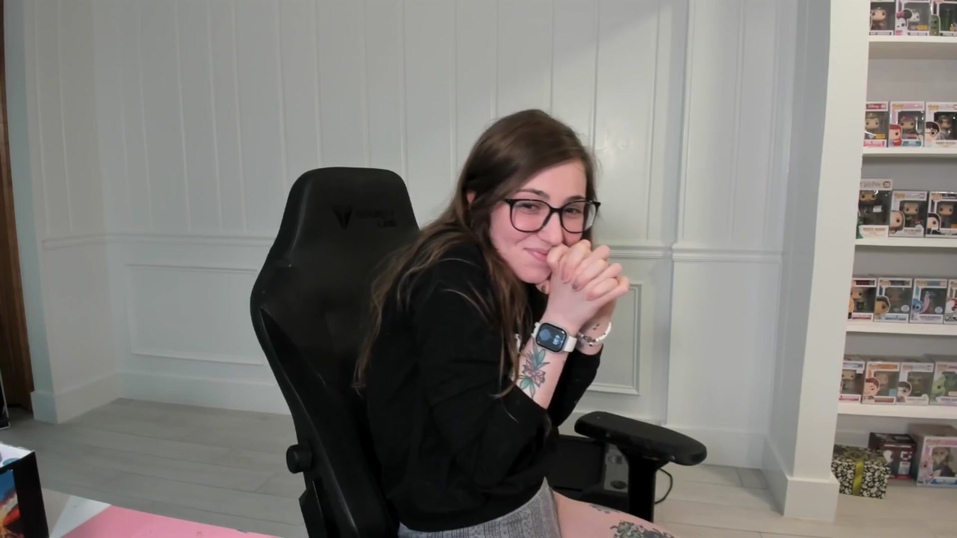 Gallery image thumbnail from TheSharkQueen's myfreecams stream on, 10/26/2025, 09:23 image 15 of 20