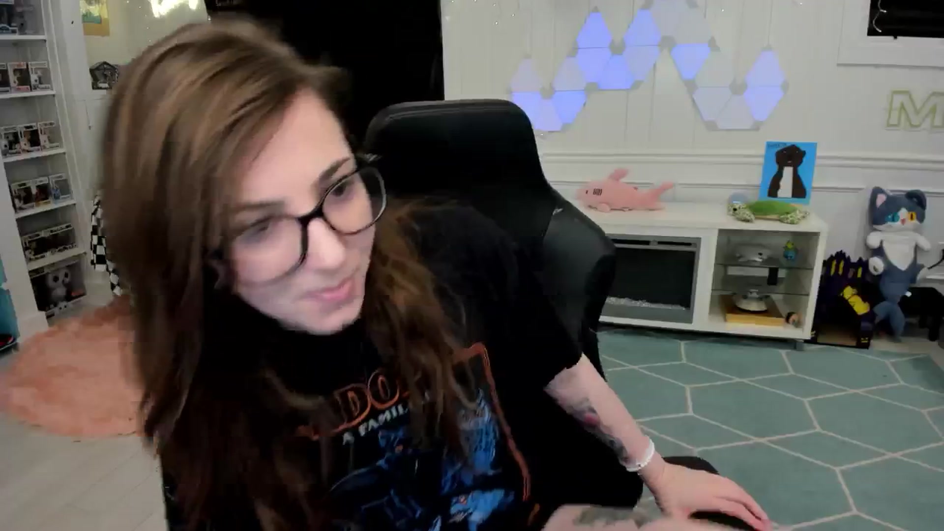 Gallery image thumbnail from TheSharkQueen's myfreecams stream on, 10/29/2025, 04:13 image 3 of 20