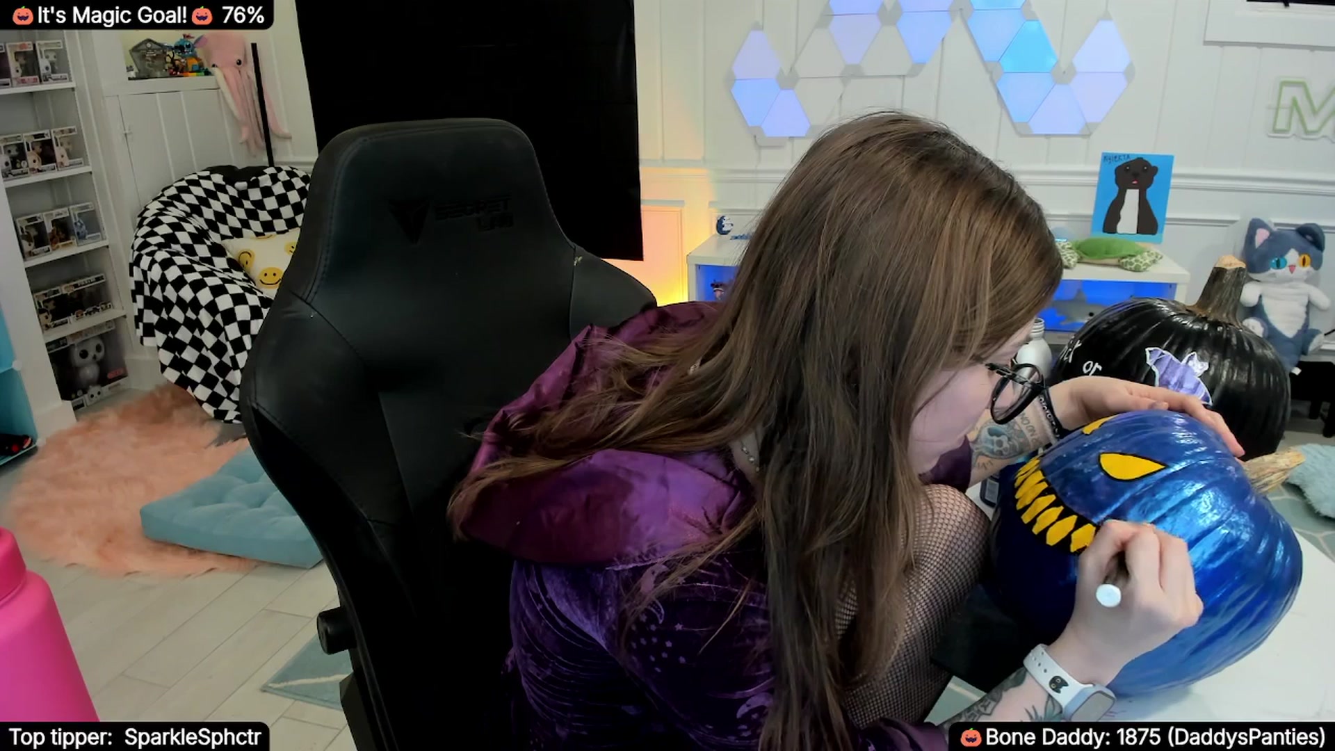 Gallery image thumbnail from TheSharkQueen's myfreecams stream on, 10/31/2025, 08:28 image 20 of 20