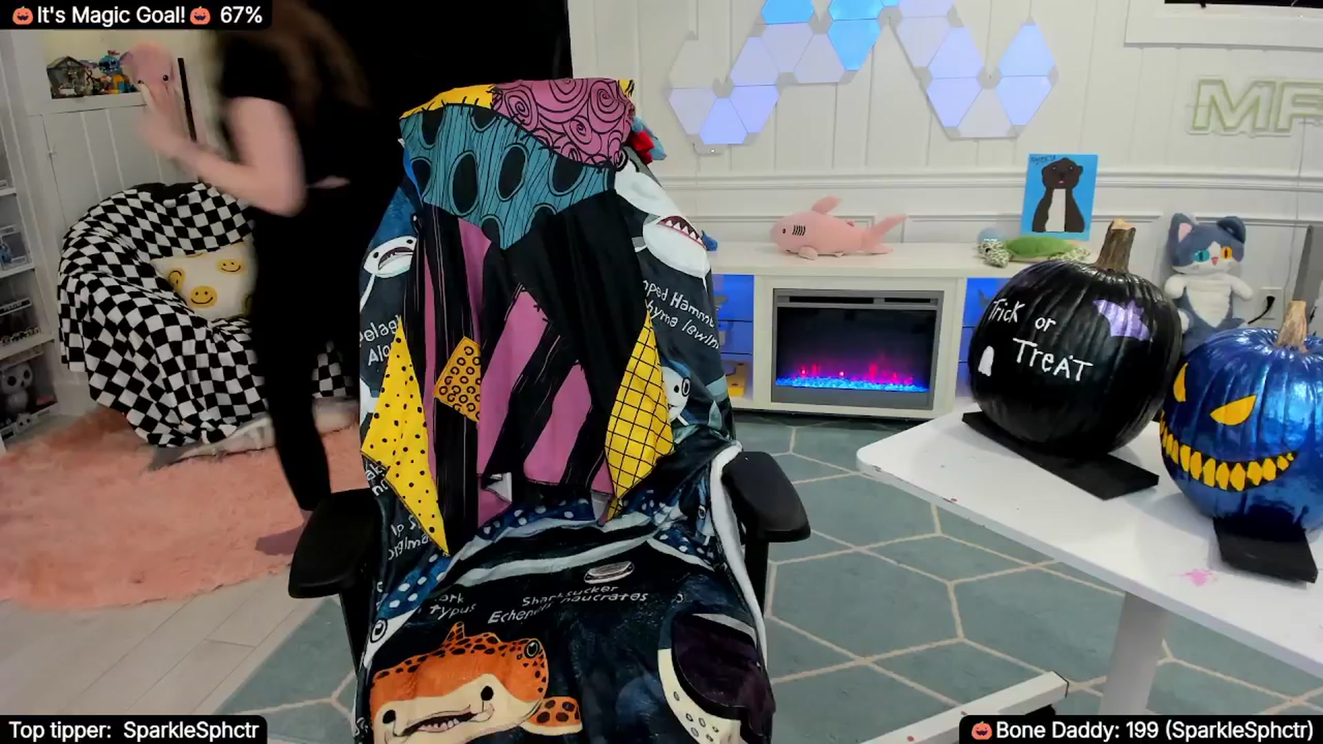 Gallery image thumbnail from TheSharkQueen's myfreecams stream on, 10/31/2025, 08:28 image 1 of 20