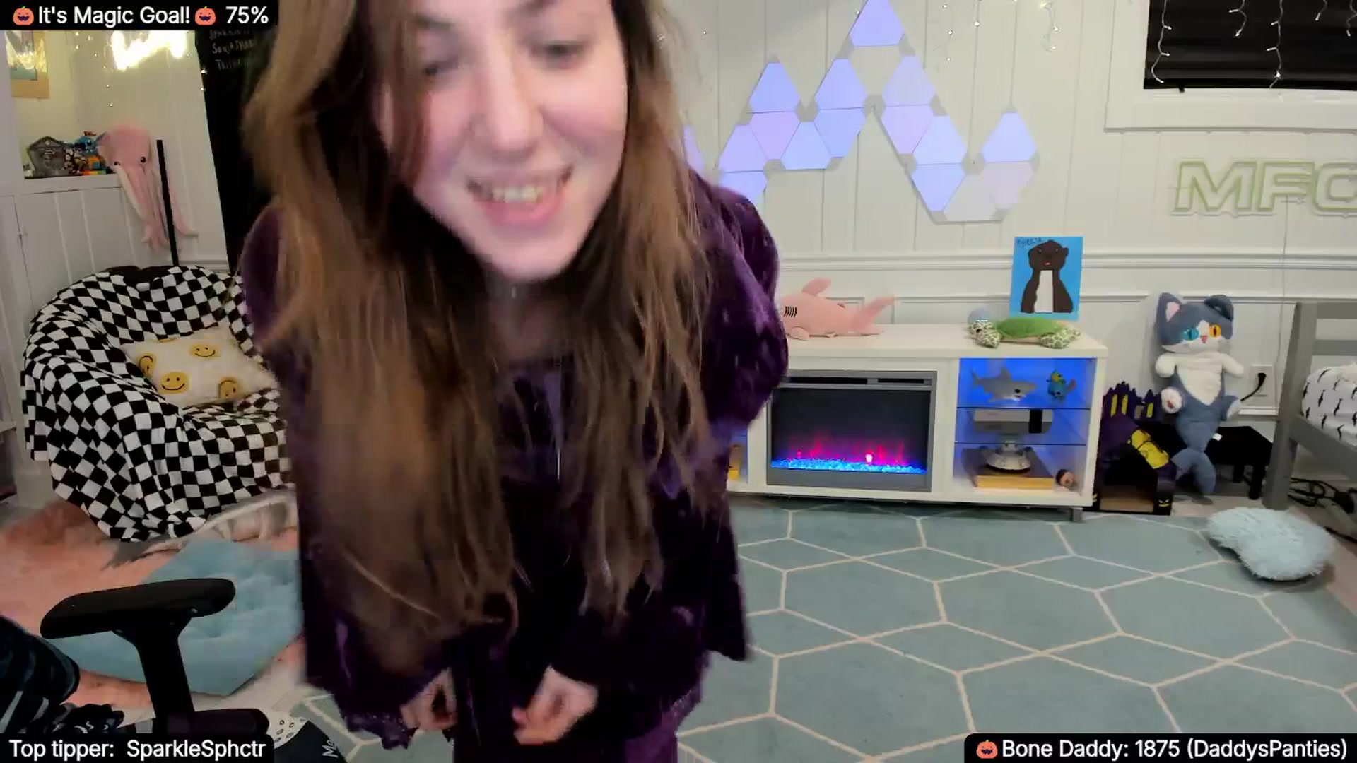 Gallery image thumbnail from TheSharkQueen's myfreecams stream on, 10/31/2025, 08:28 image 8 of 20