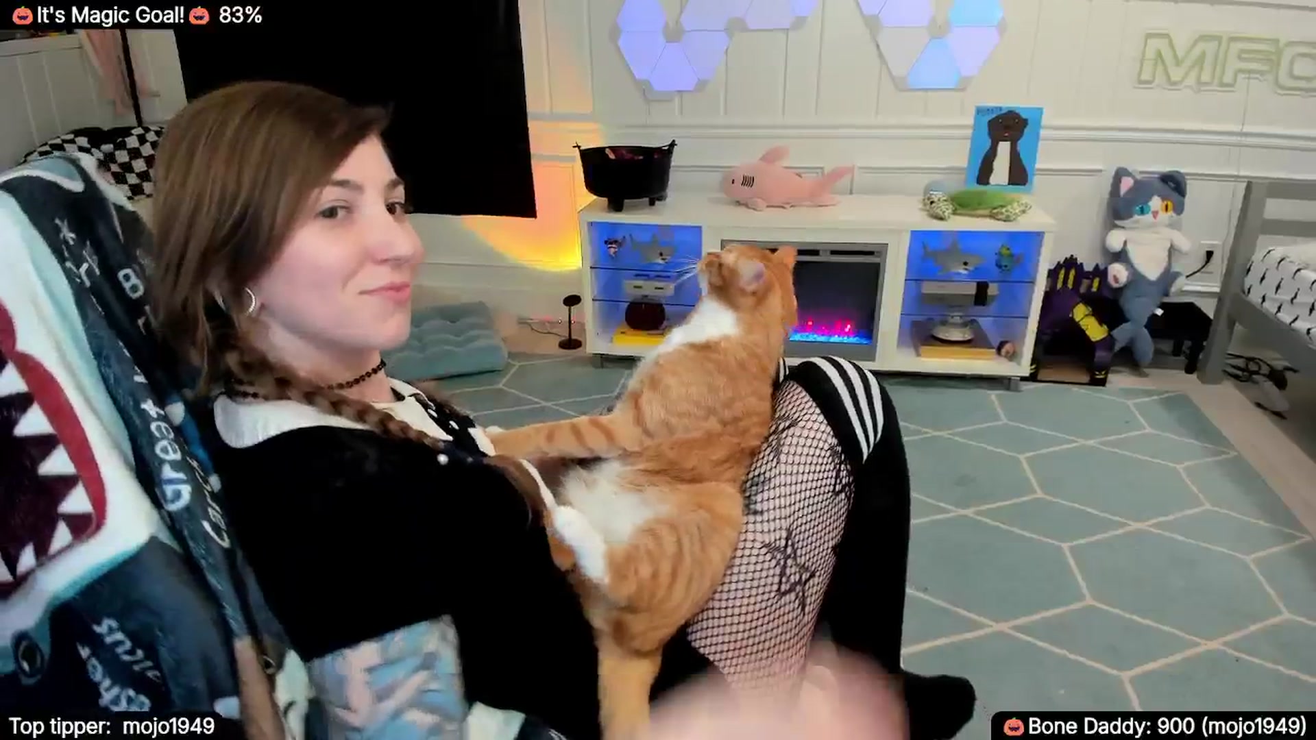 Gallery image thumbnail from TheSharkQueen's myfreecams stream on, 11/01/2025, 05:41 image 13 of 20