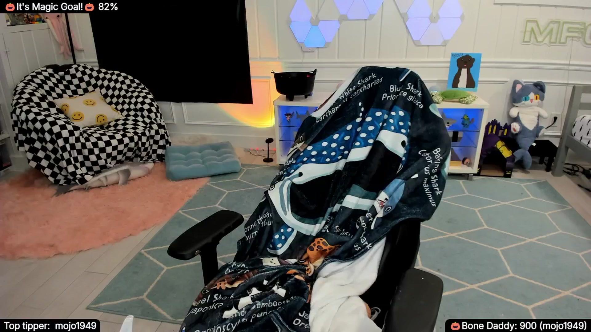 Gallery image thumbnail from TheSharkQueen's myfreecams stream on, 11/01/2025, 05:41 image 7 of 20
