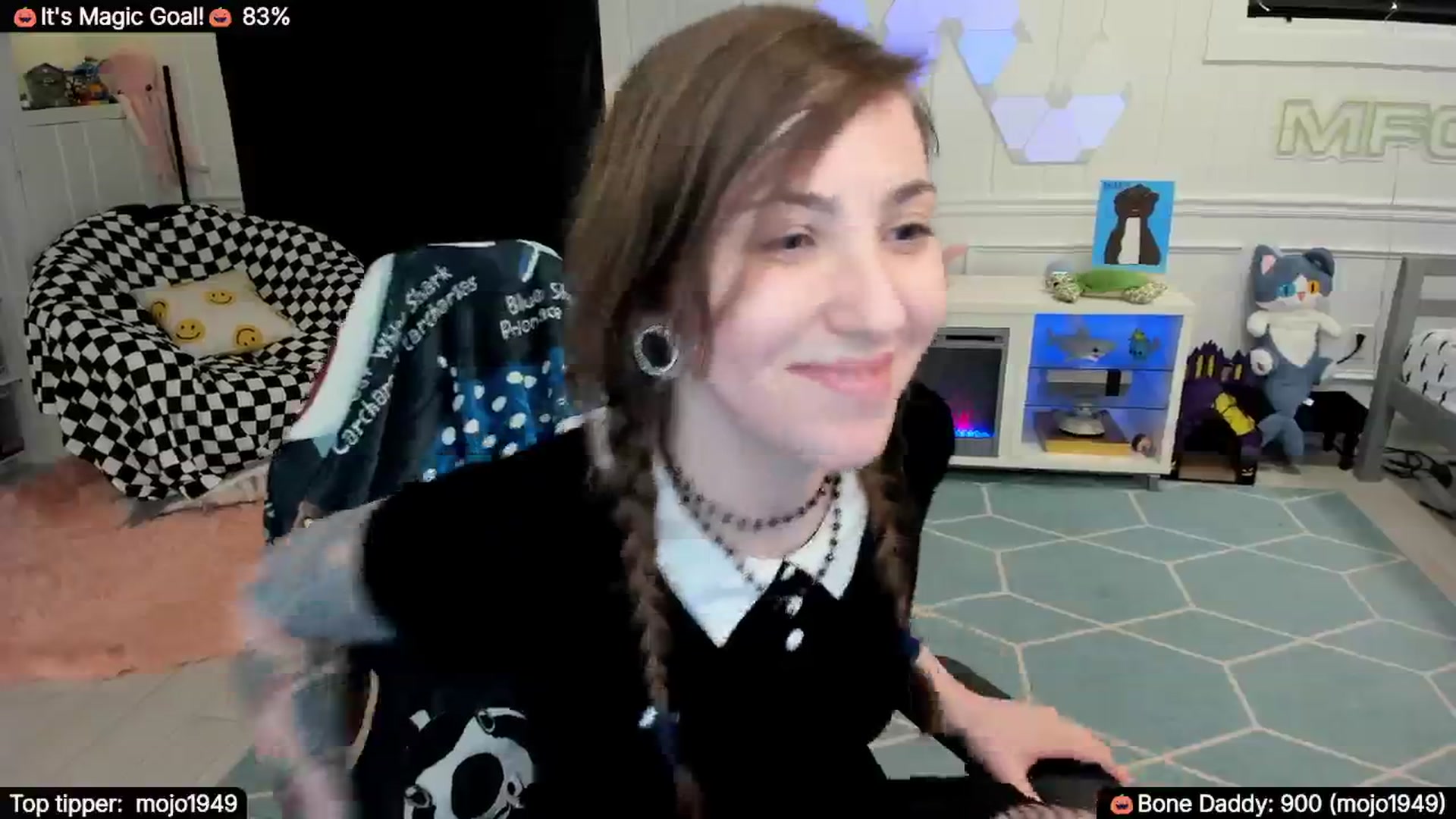 Gallery image thumbnail from TheSharkQueen's myfreecams stream on, 11/01/2025, 05:41 image 11 of 20