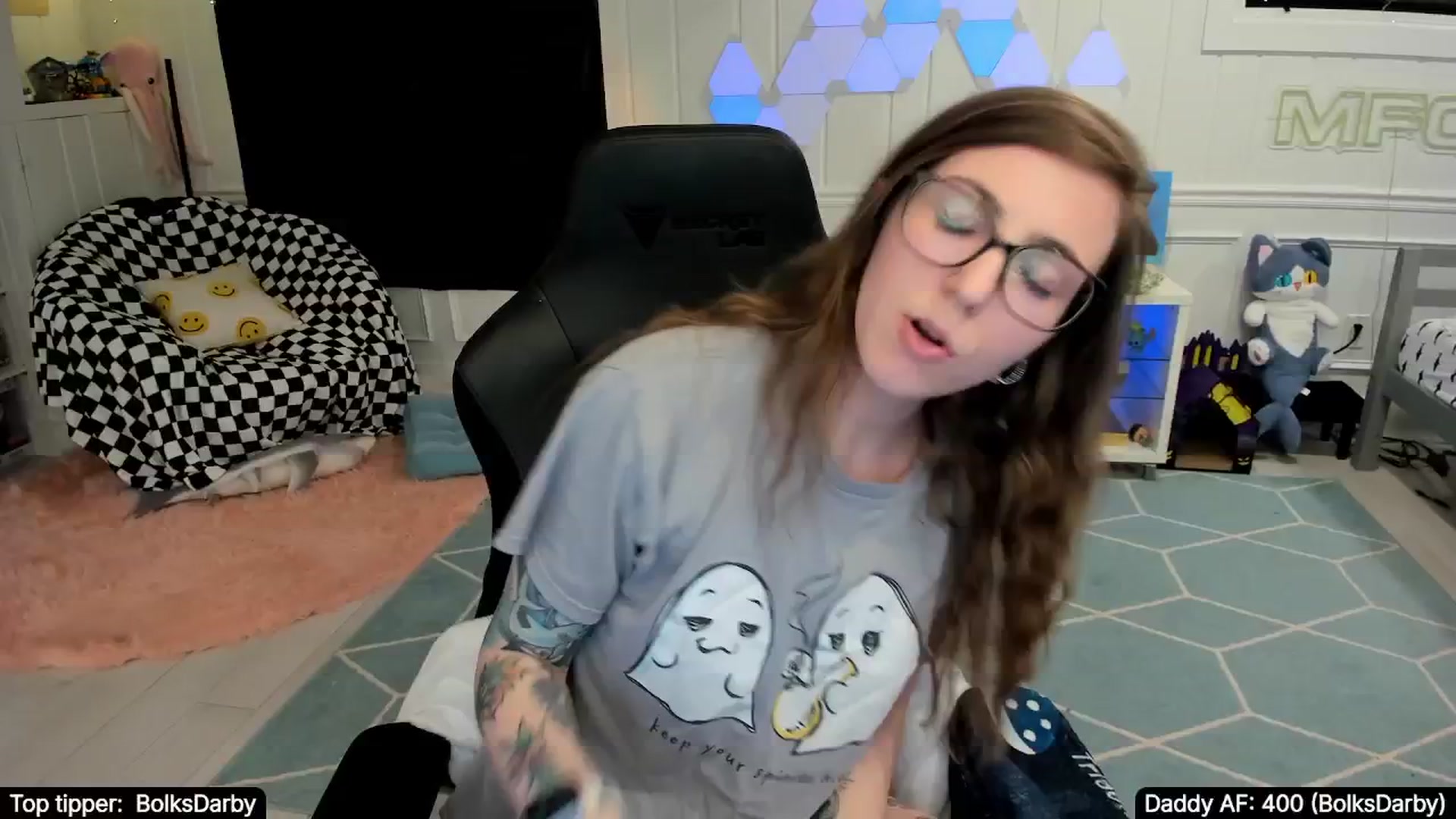 Gallery image thumbnail from TheSharkQueen's myfreecams stream on, 11/01/2025, 09:35 image 2 of 20