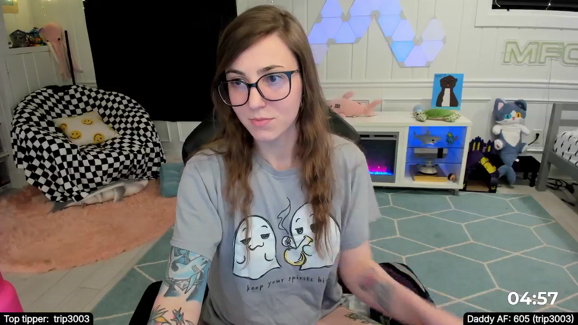 Gallery image thumbnail from TheSharkQueen's myfreecams stream on, 11/01/2025, 09:35 image 12 of 20
