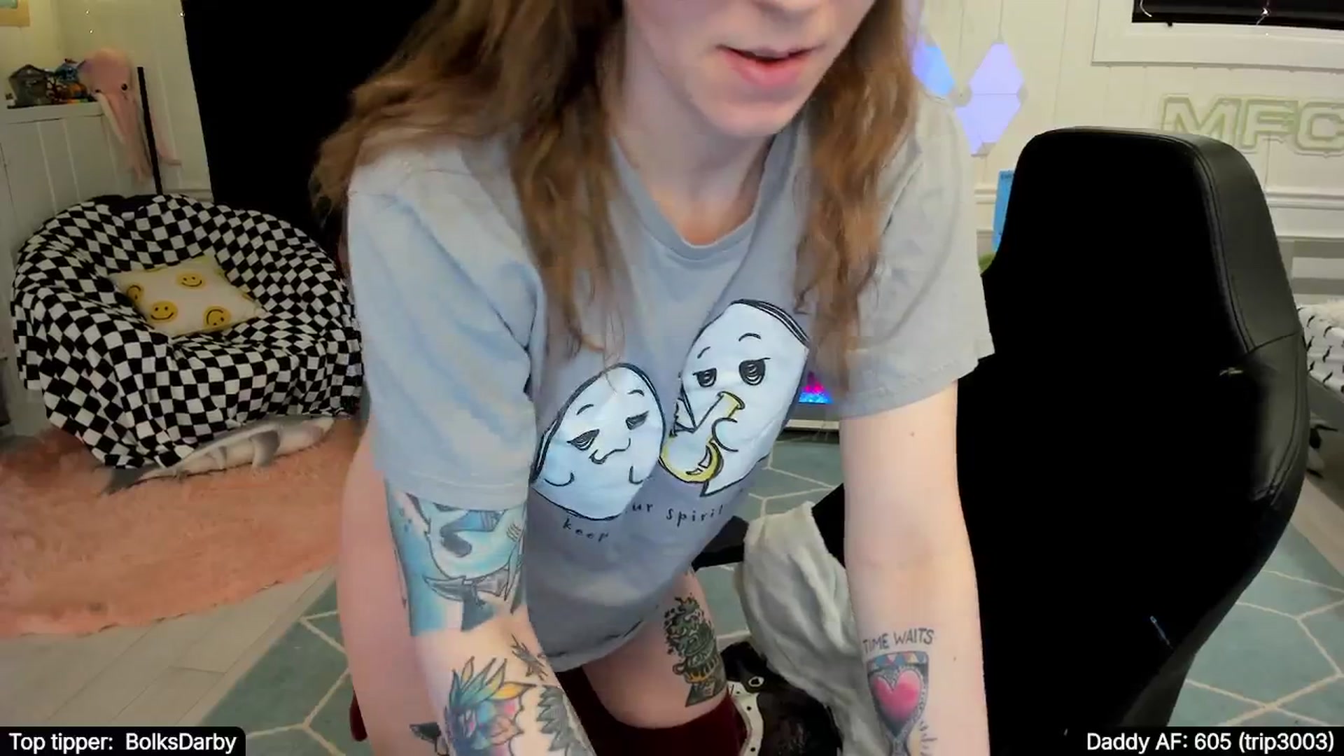 Gallery image thumbnail from TheSharkQueen's myfreecams stream on, 11/01/2025, 09:35 image 4 of 20