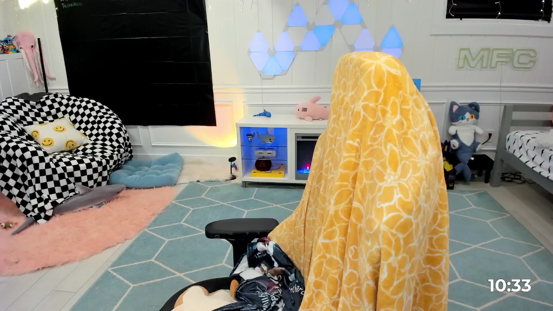 Gallery image thumbnail from TheSharkQueen's myfreecams stream on, 11/05/2025, 08:03 image 10 of 20