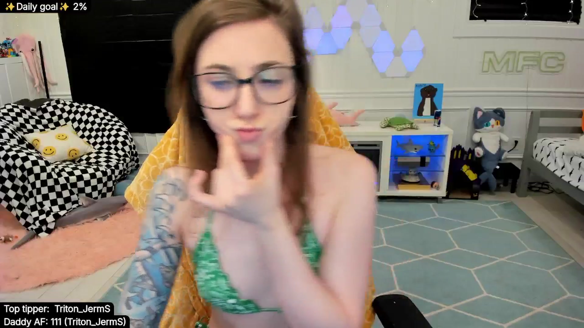 Gallery image thumbnail from TheSharkQueen's myfreecams stream on, 11/05/2025, 08:03 image 4 of 20