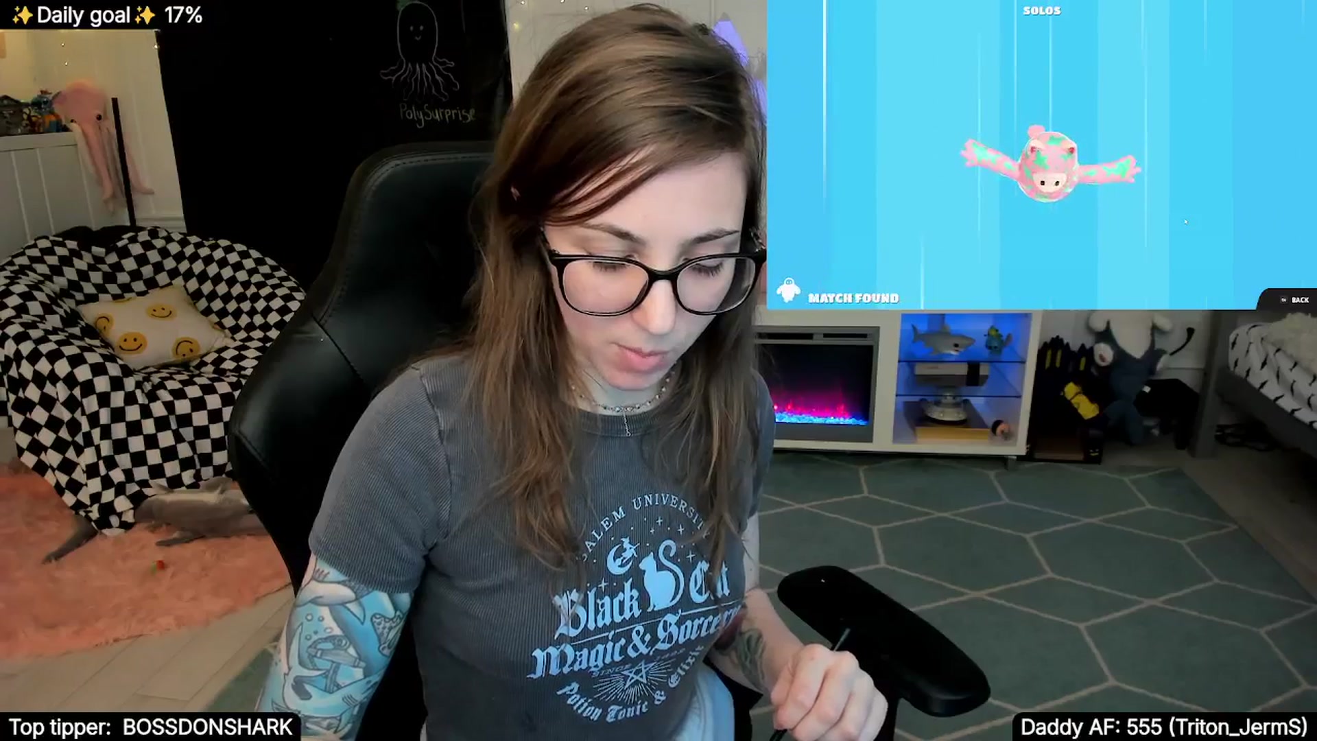 Gallery image thumbnail from TheSharkQueen's myfreecams stream on, 11/07/2025, 24:03 image 13 of 20